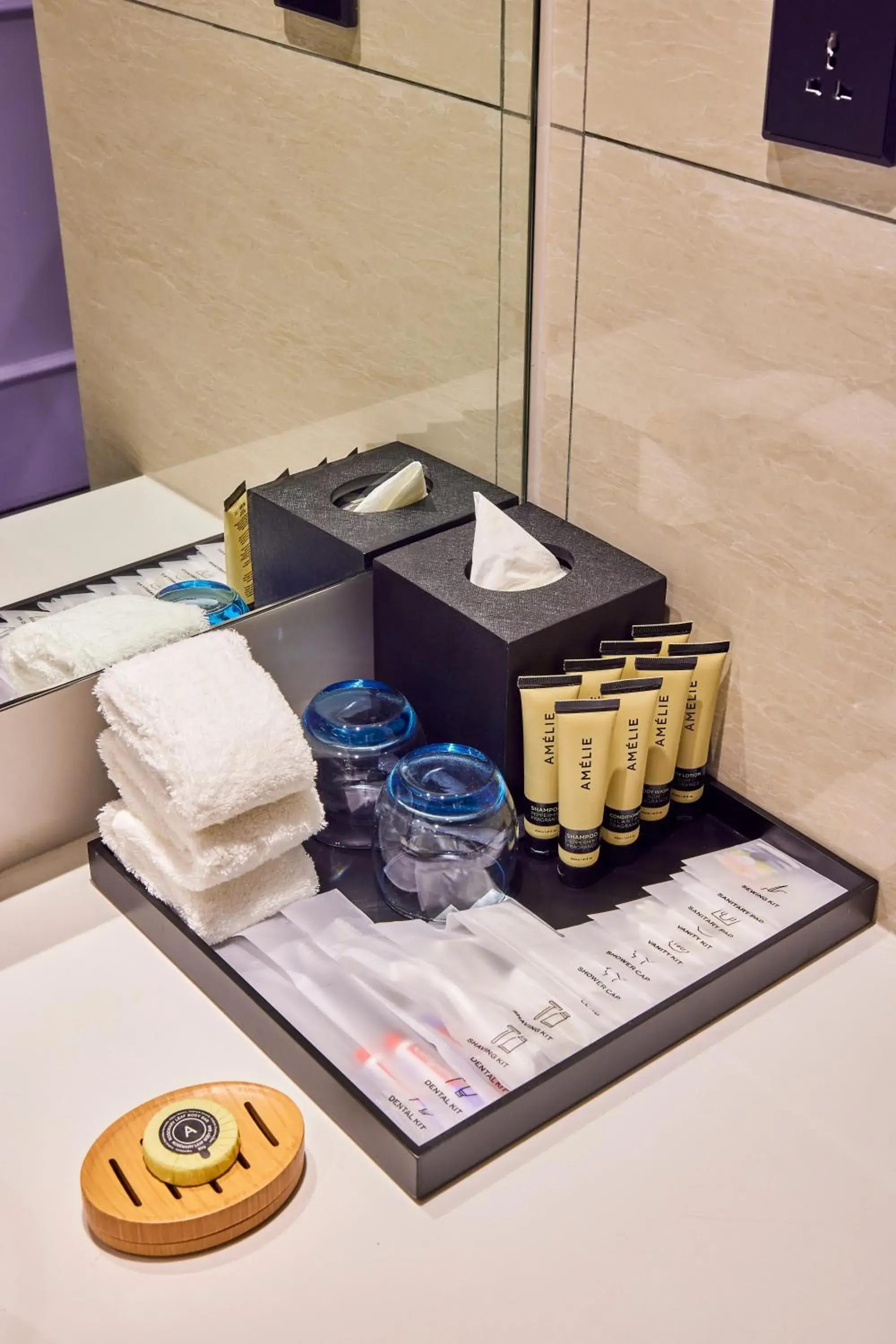 Bathroom in Hotel Royal Signature Bathroom in Hotel Royal Signature