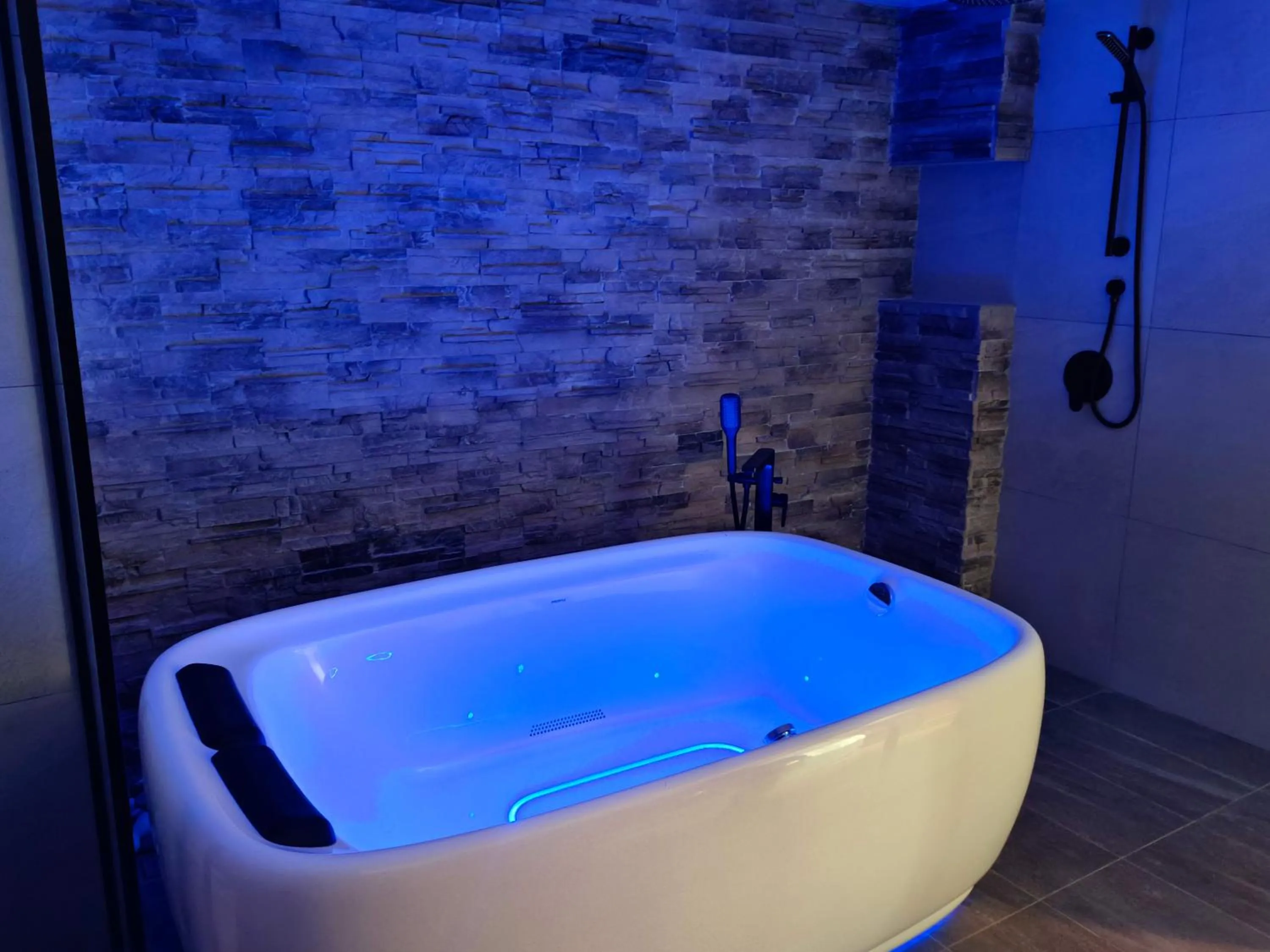 Bathroom in Hotel Royal Signature