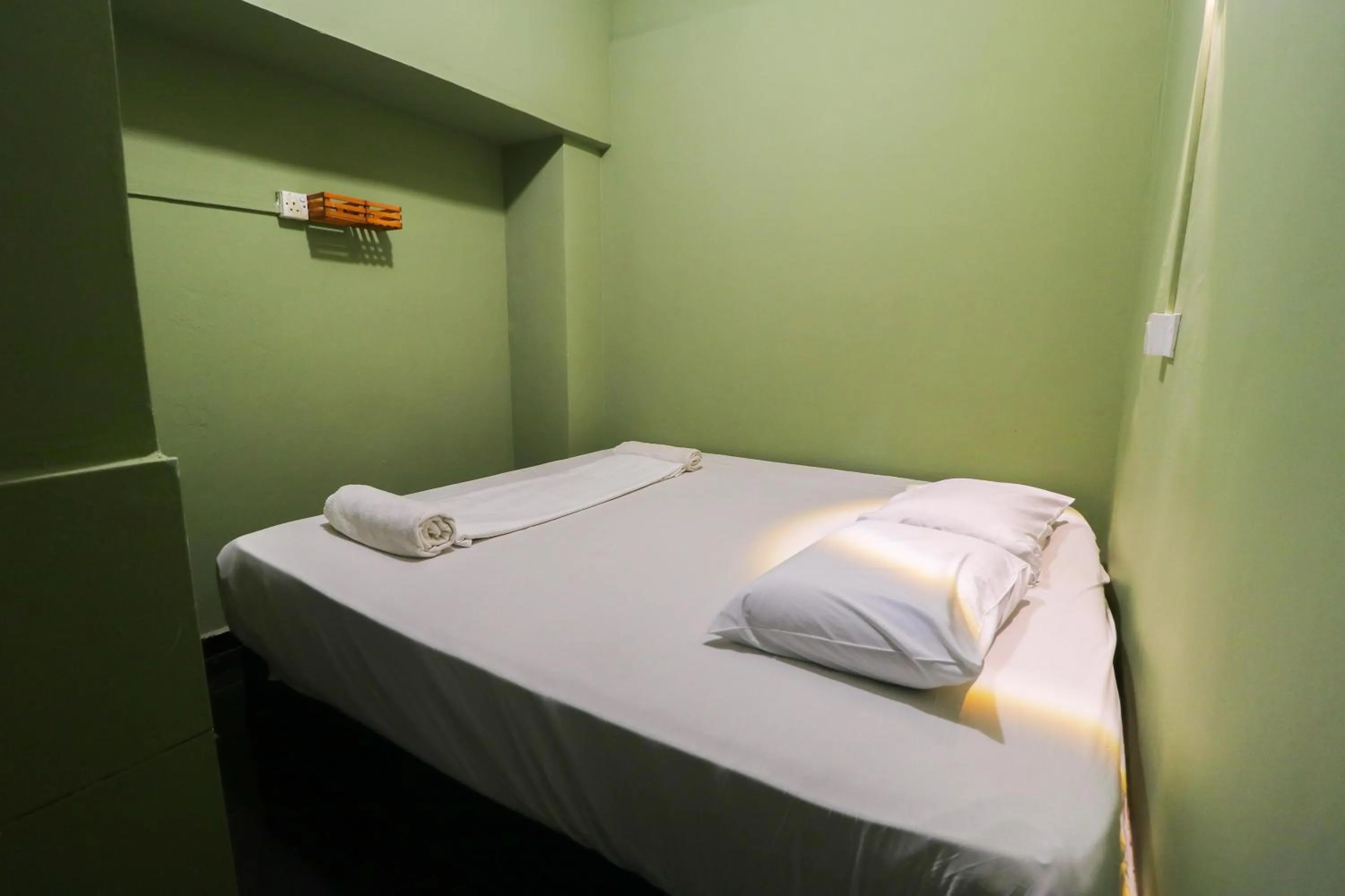 Bed in Healthy Home, Changkat Bukit Bintang