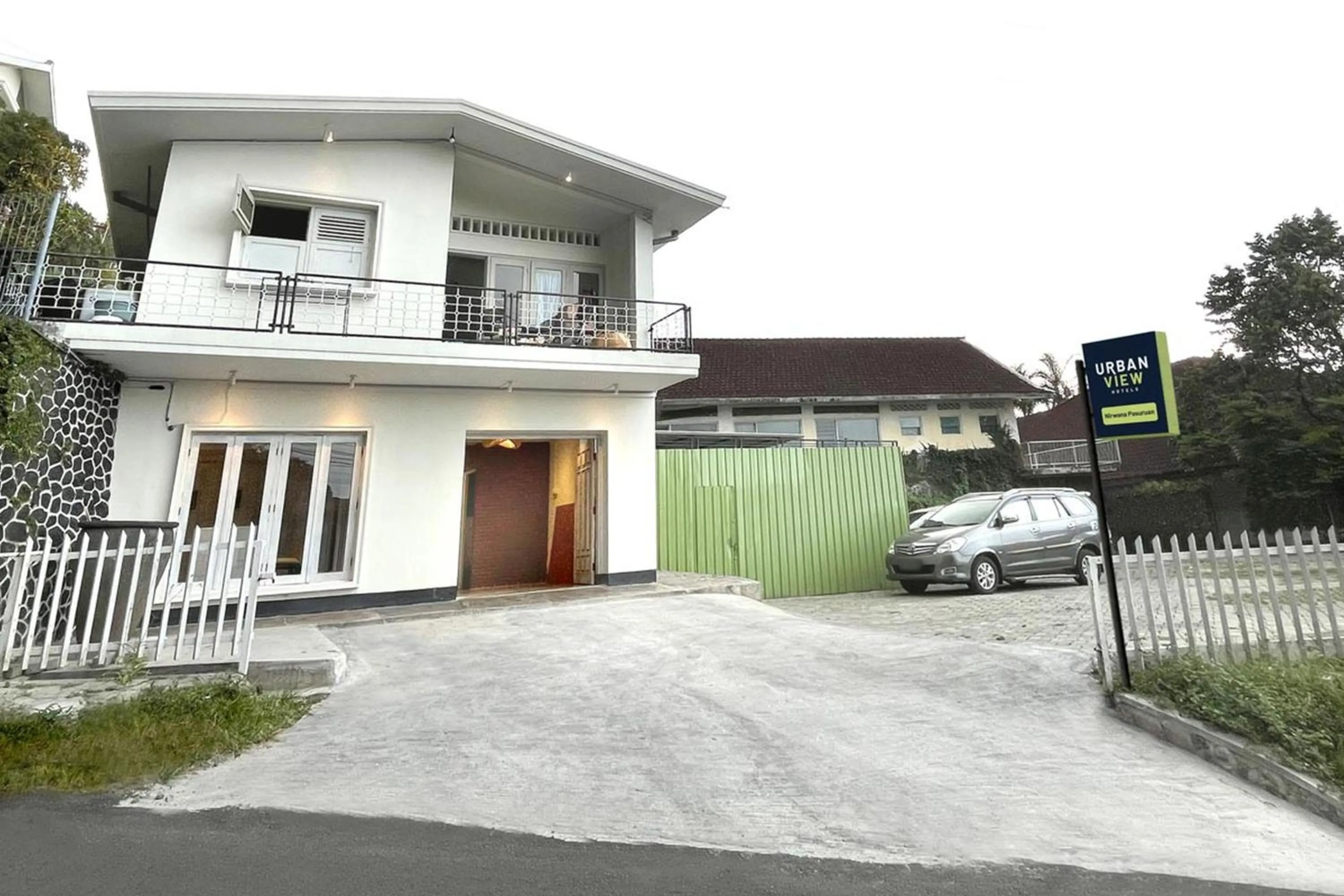 Property building in Urbanview Wisma Nirwana Tretes near Cimory Prigen