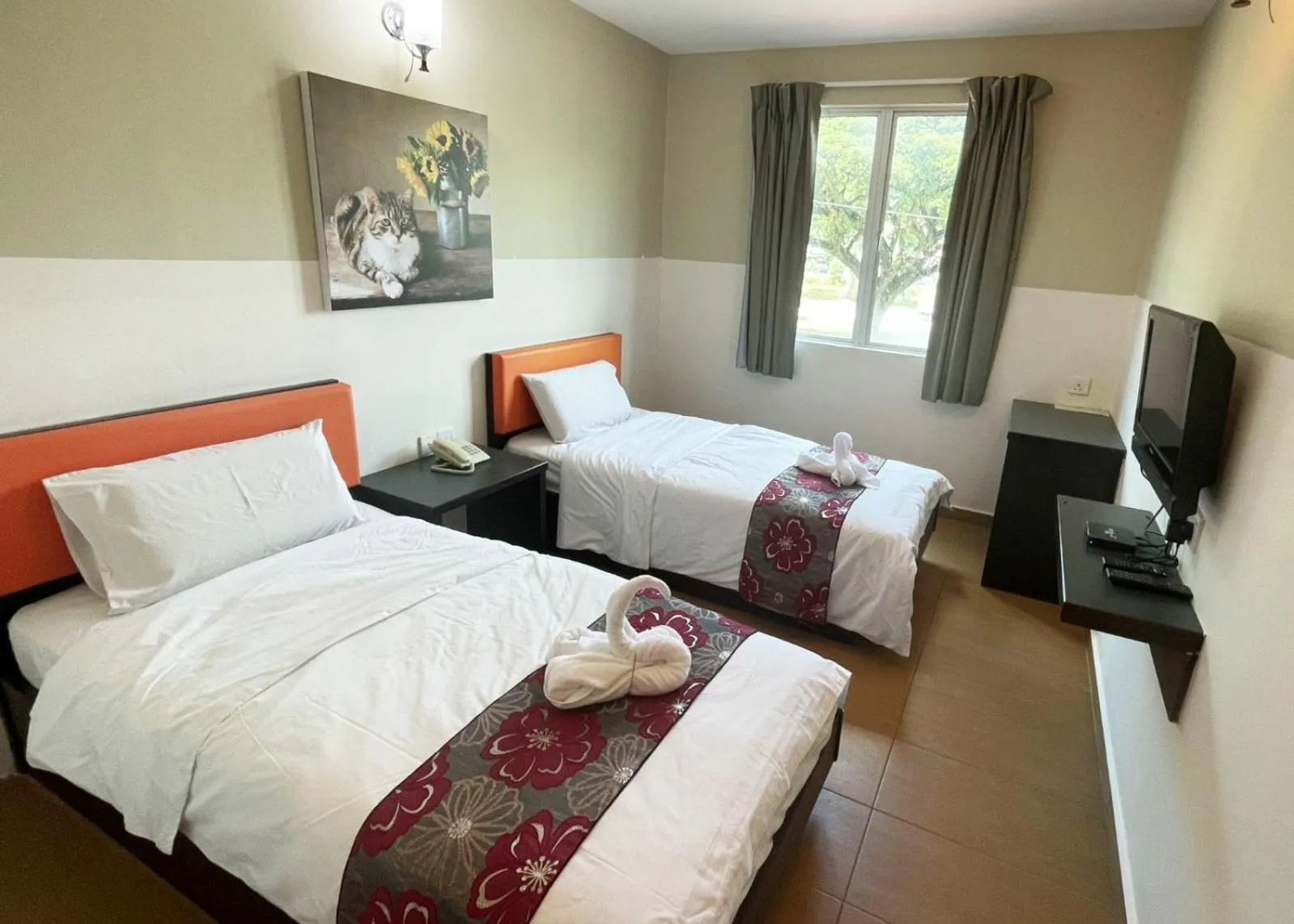 Bedroom, Bed in JQ Suria Hotel