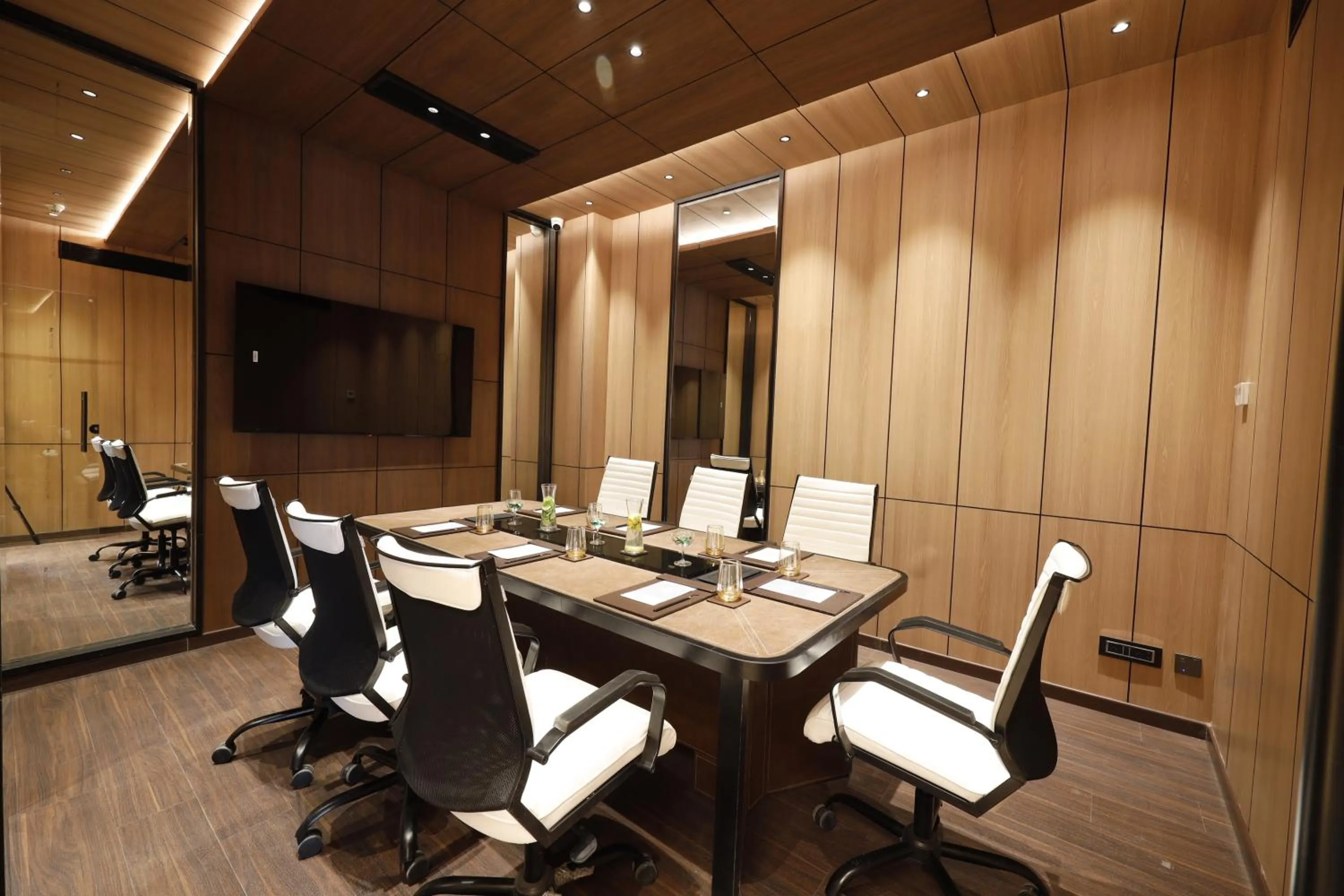 Seating area in Fortune Ranjit Vihar, Amritsar - Member ITC Hotels' Group