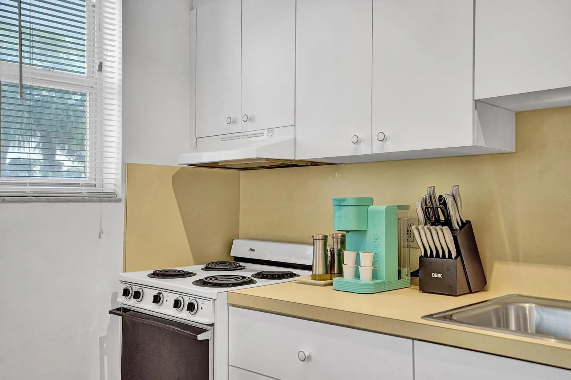 Suite #1 - Marine Villas Hollywood - 1 Bedroom