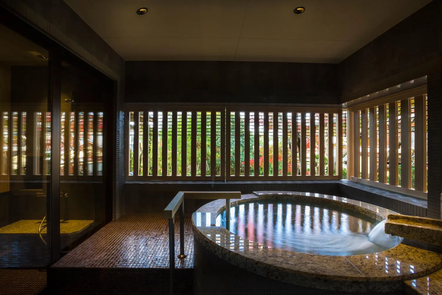 Photo of the whole room in Hotel Yuraku Kyo-yasaka