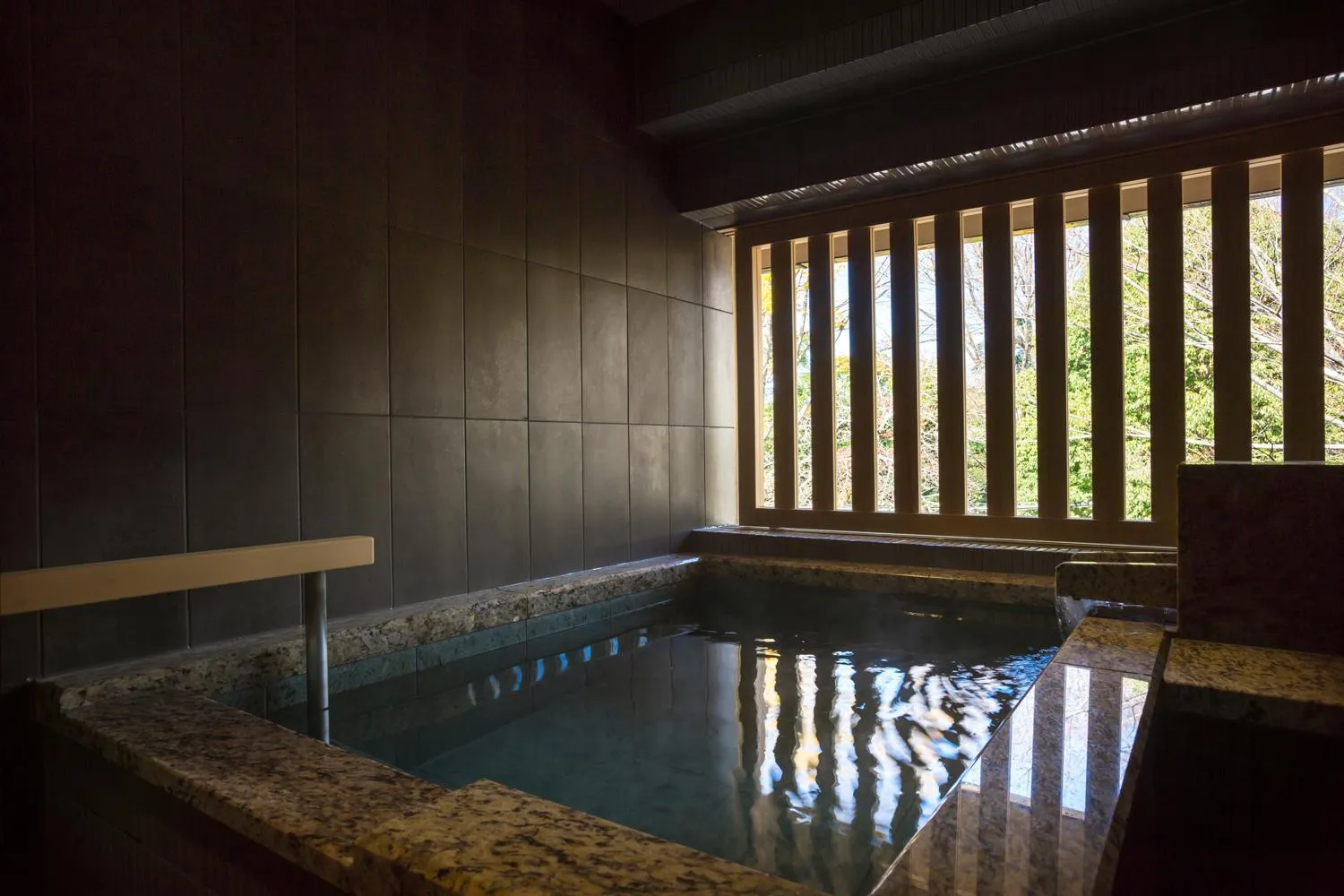 Photo of the whole room in Hotel Yuraku Kyo-yasaka