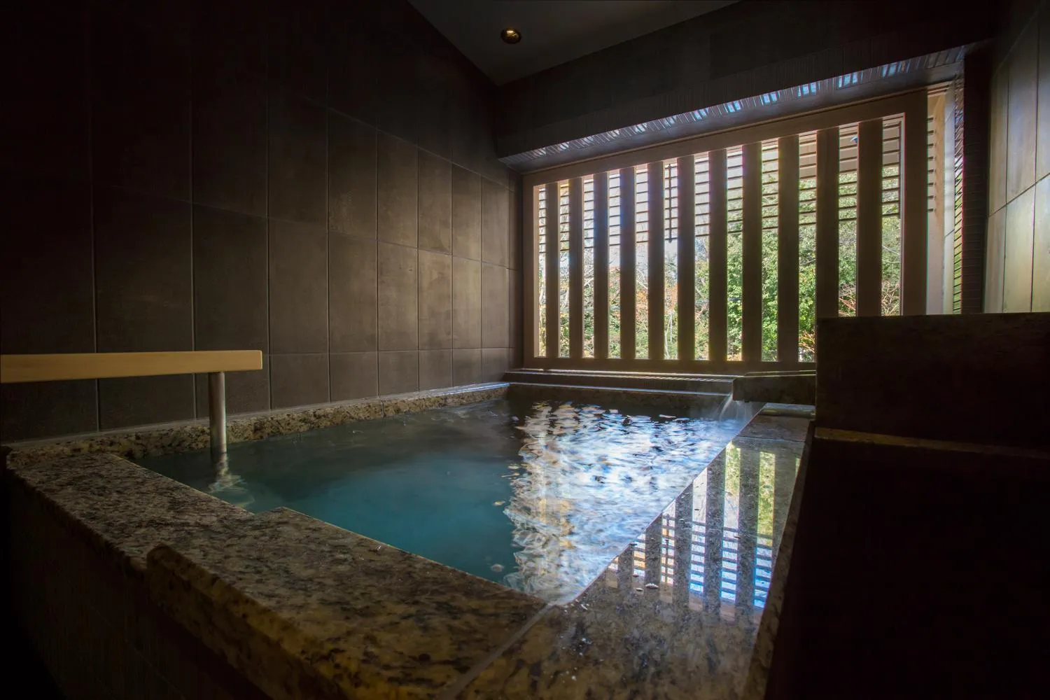 Photo of the whole room in Hotel Yuraku Kyo-yasaka