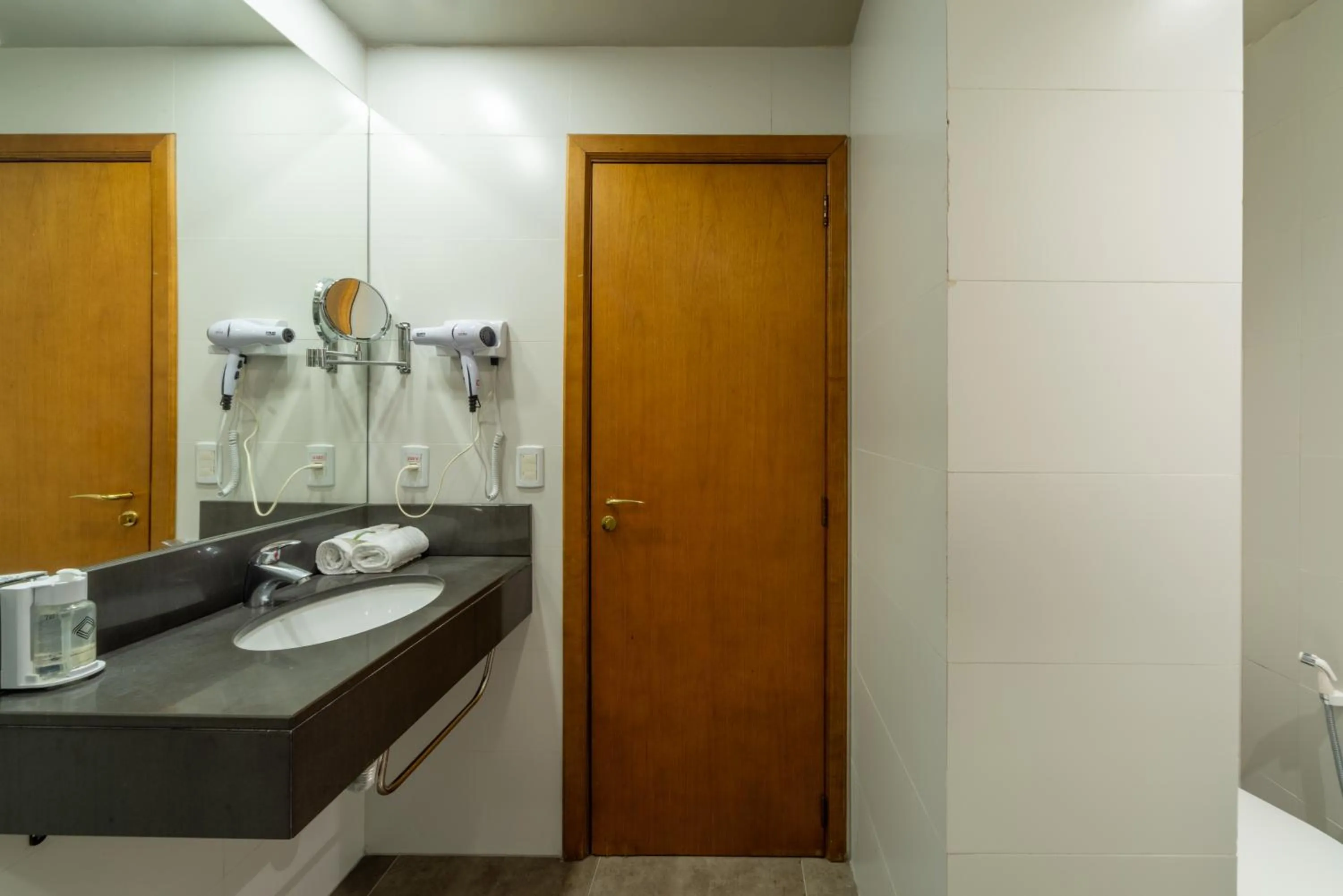 Bathroom in Hotel Laghetto Viale