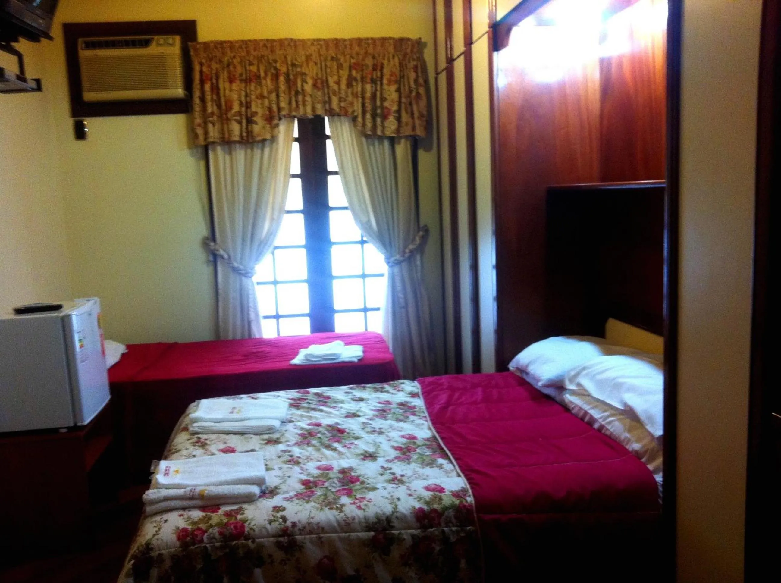 Suite with Balcony - single occupancy in Village Pendotiba
