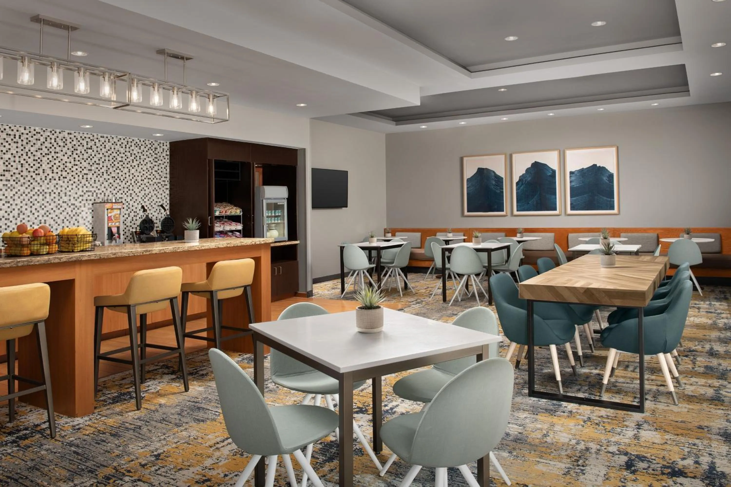 Breakfast in TownePlace Suites by Marriott Cheyenne Southwest/Downtown Area