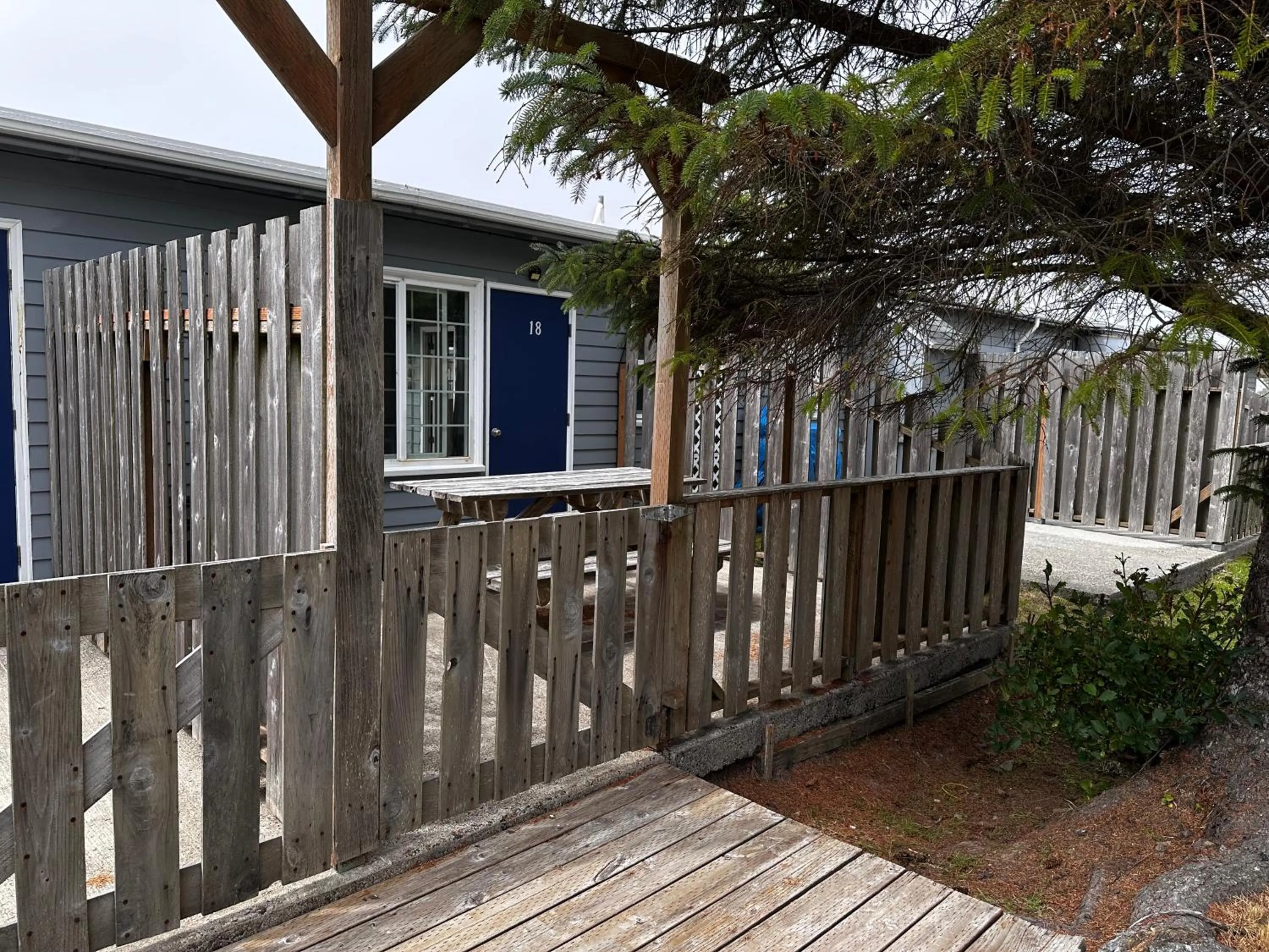 Balcony/Terrace in Tillicum Beach Motel - Formerly Deane's Oceanfront Lodge