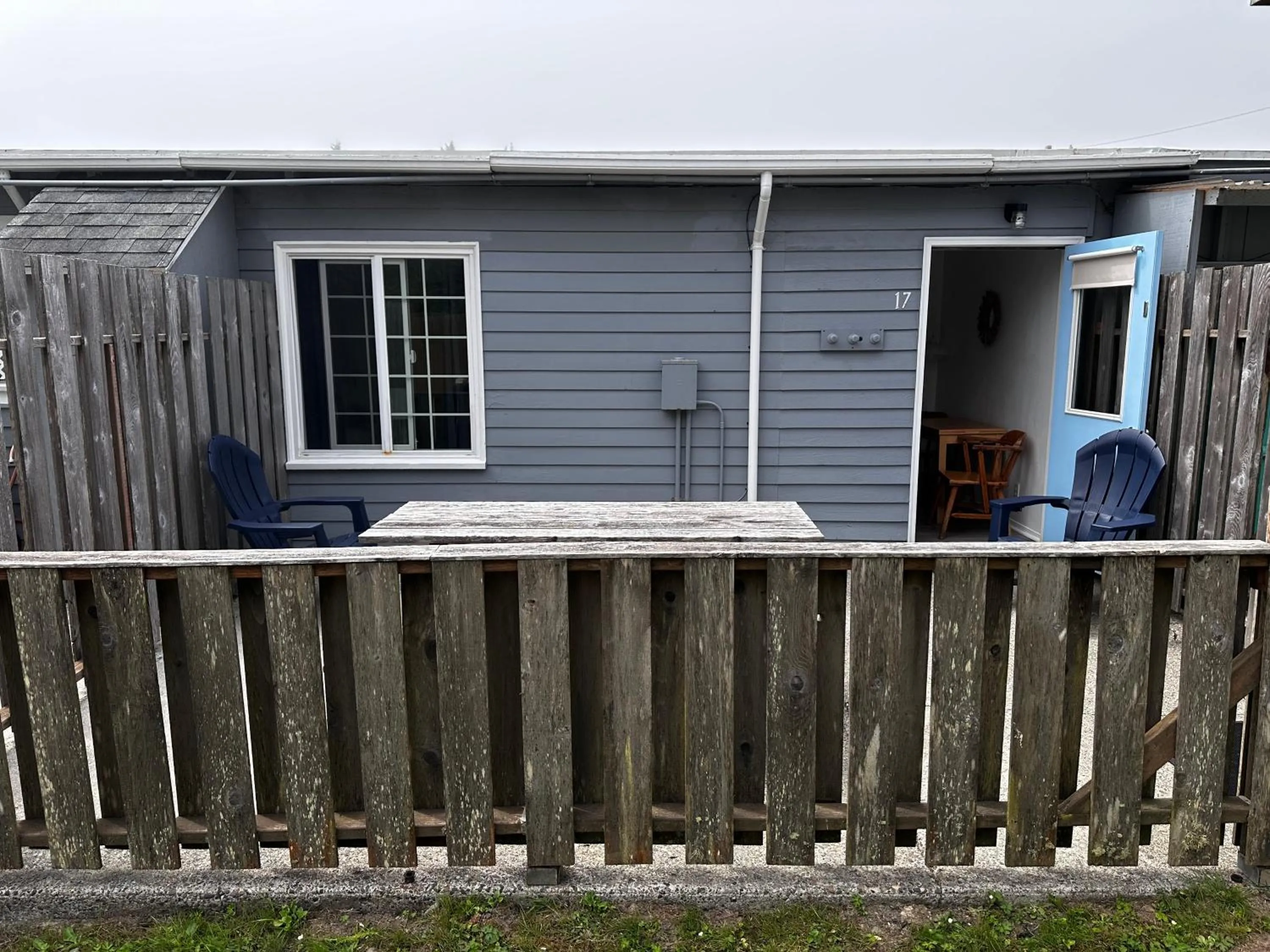 Balcony/Terrace in Tillicum Beach Motel - Formerly Deane's Oceanfront Lodge