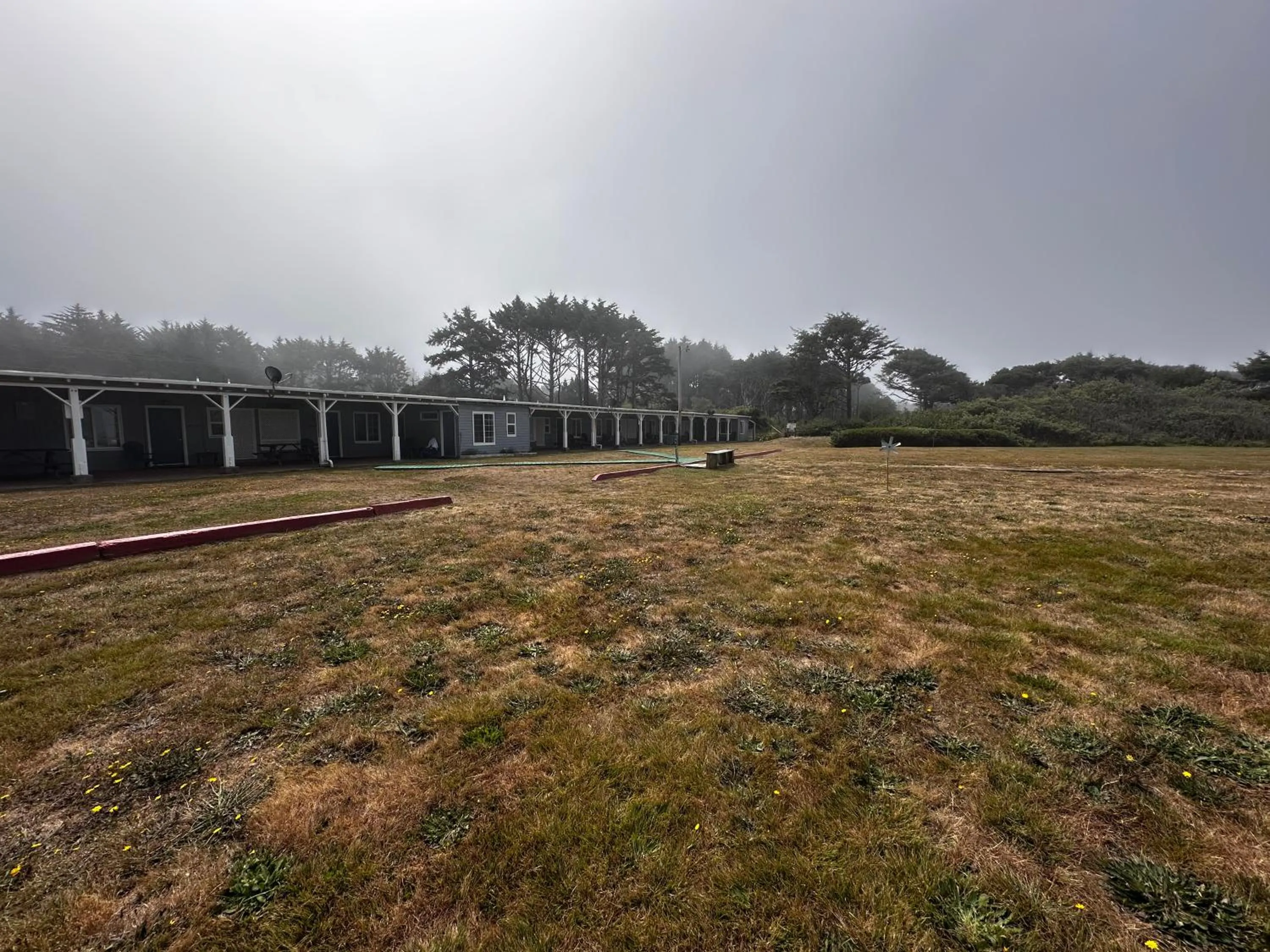 Patio in Tillicum Beach Motel - Formerly Deane's Oceanfront Lodge