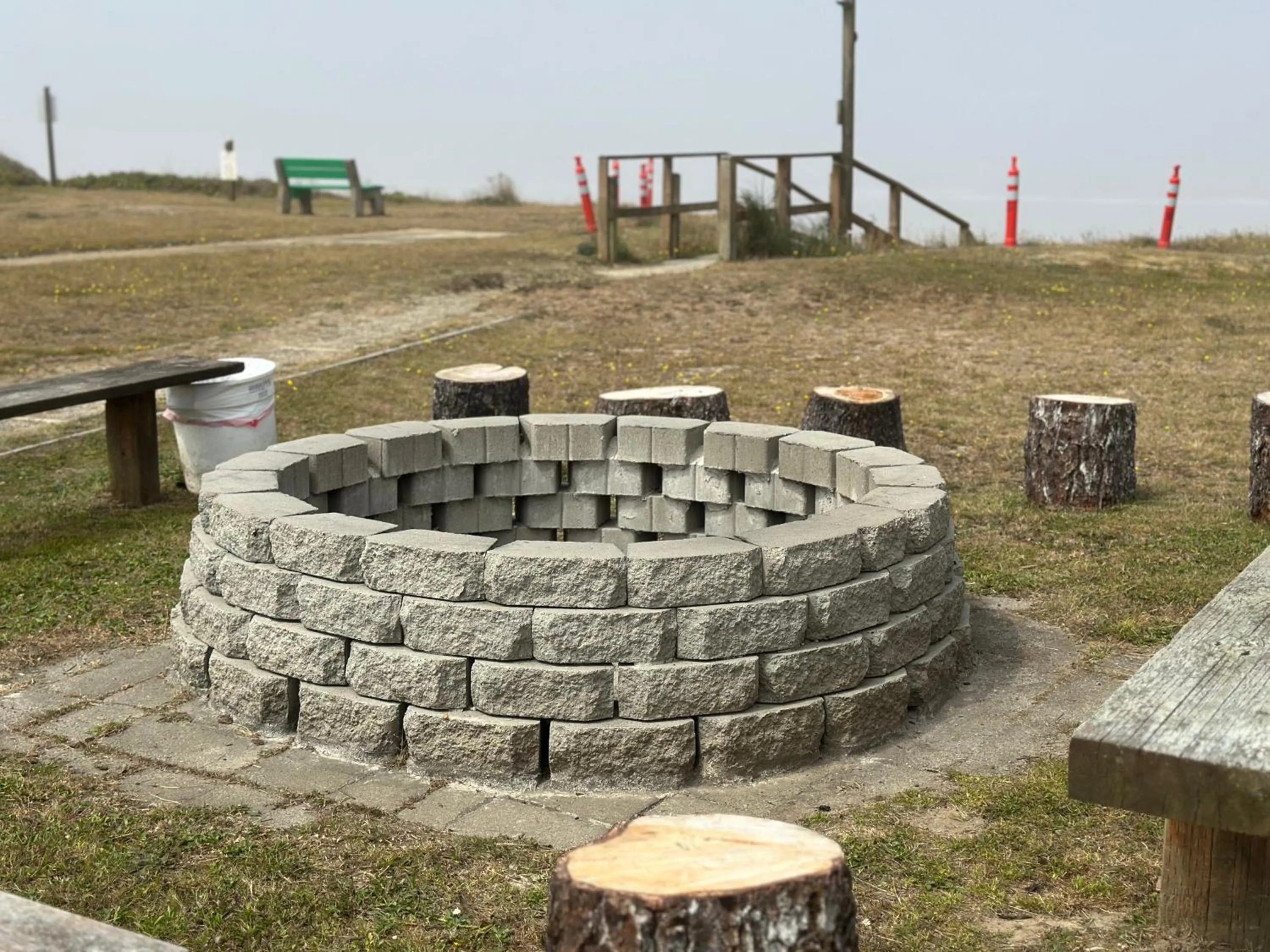 Patio in Tillicum Beach Motel - Formerly Deane's Oceanfront Lodge