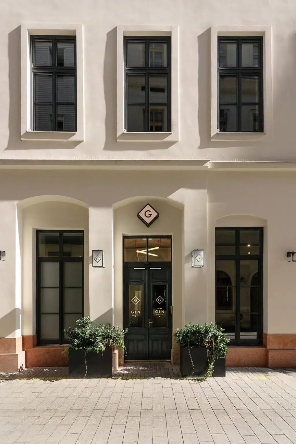 Facade/entrance in Hotel GIN Budapest Facade/entrance in Hotel GIN Budapest