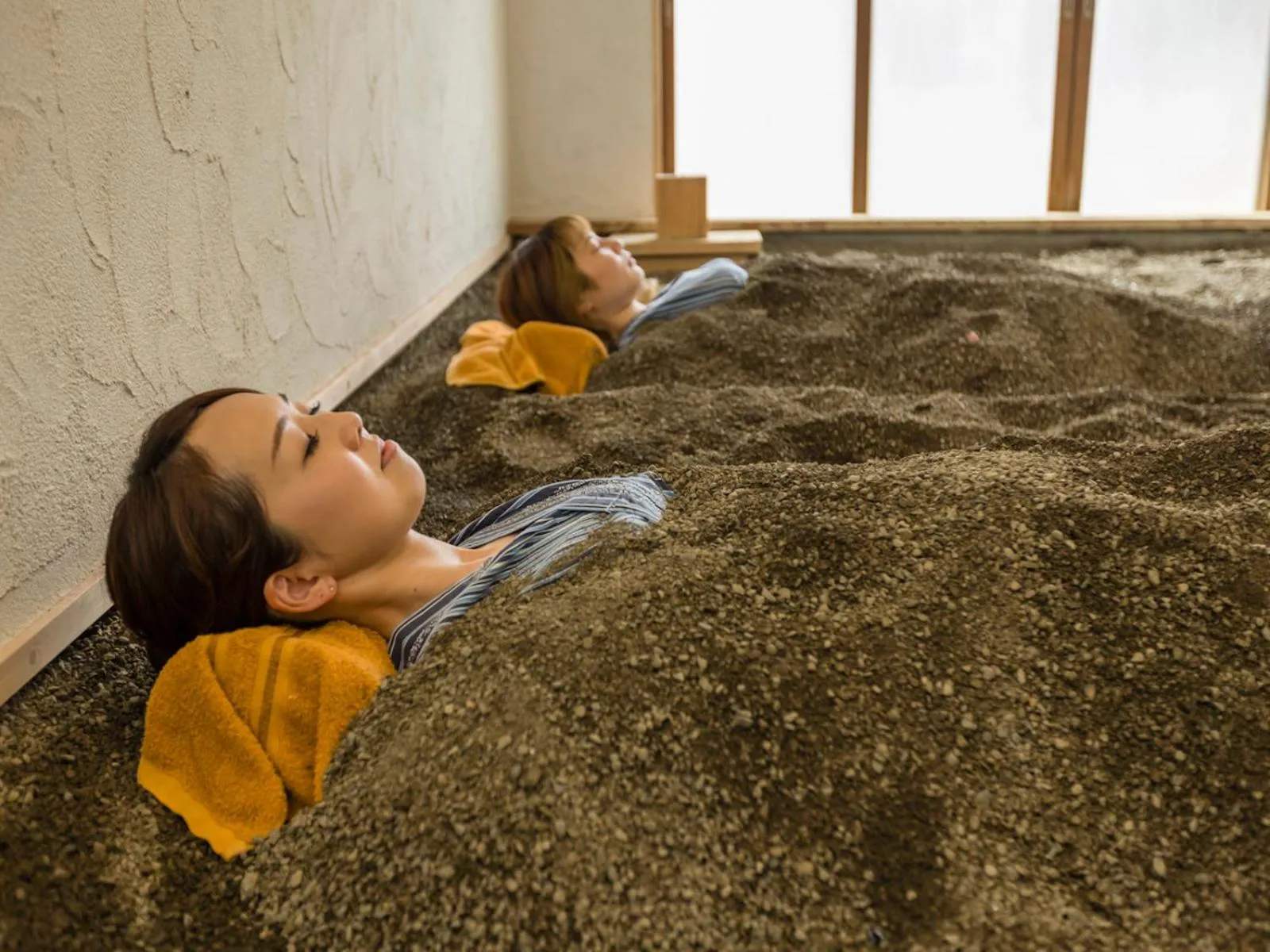 People in Izu Atagawa Onsen Miharuya