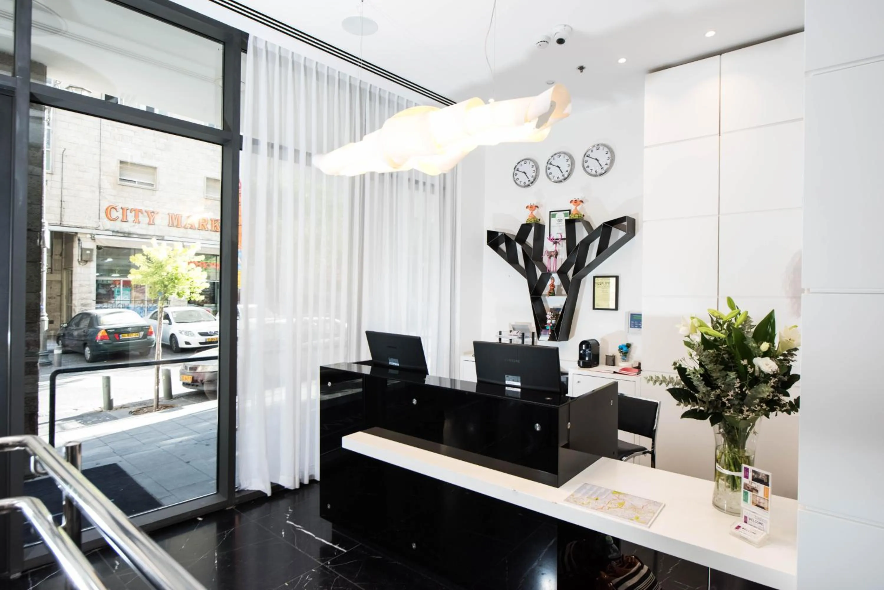 Seating area in Eyal Hotel by Smart Hotels