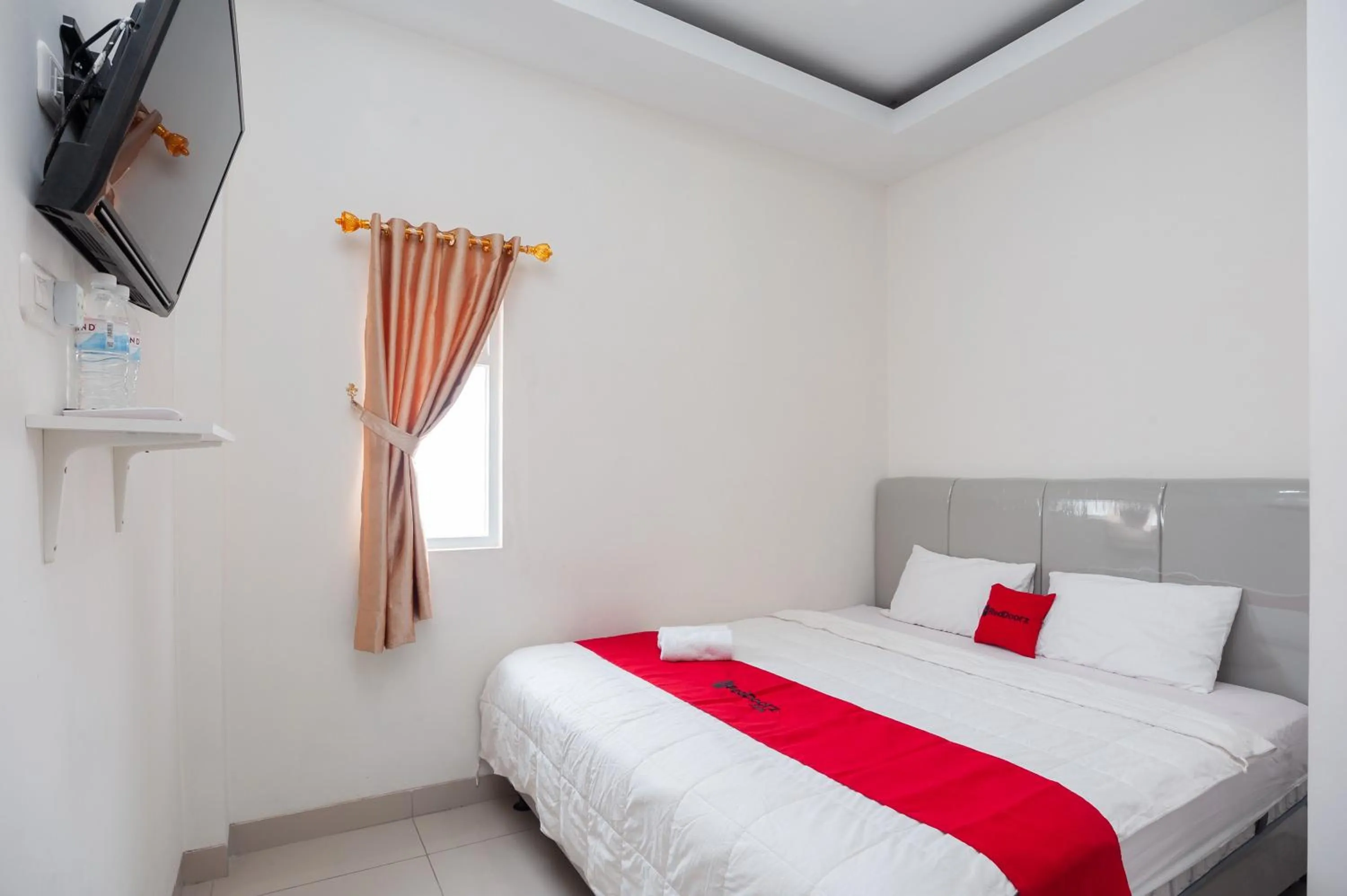 Bed in RedDoorz @ Kali Balok Lampung