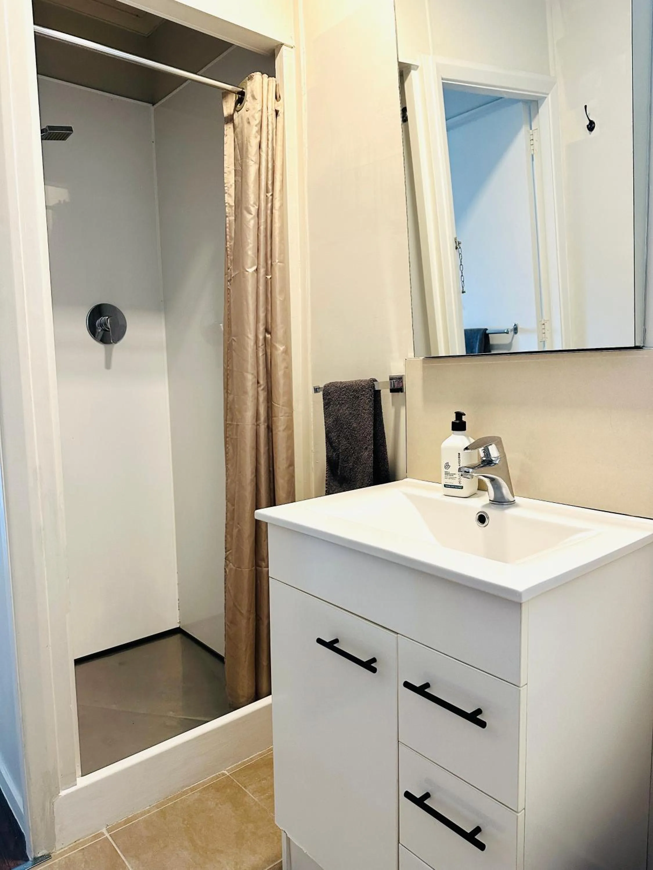 Bathroom in A1 Kaikoura Motel & Apartment