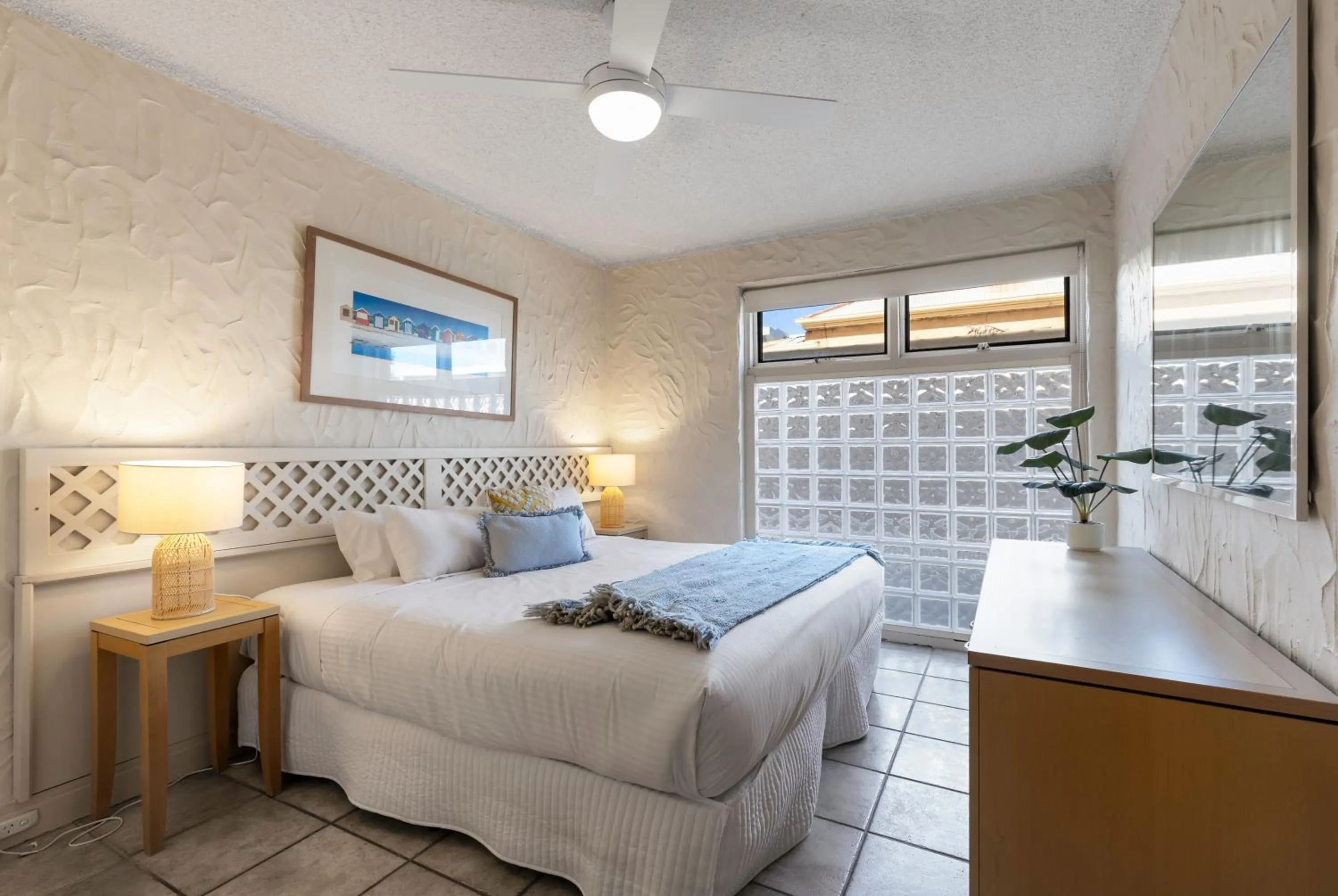 Bayswaterfront Apartments