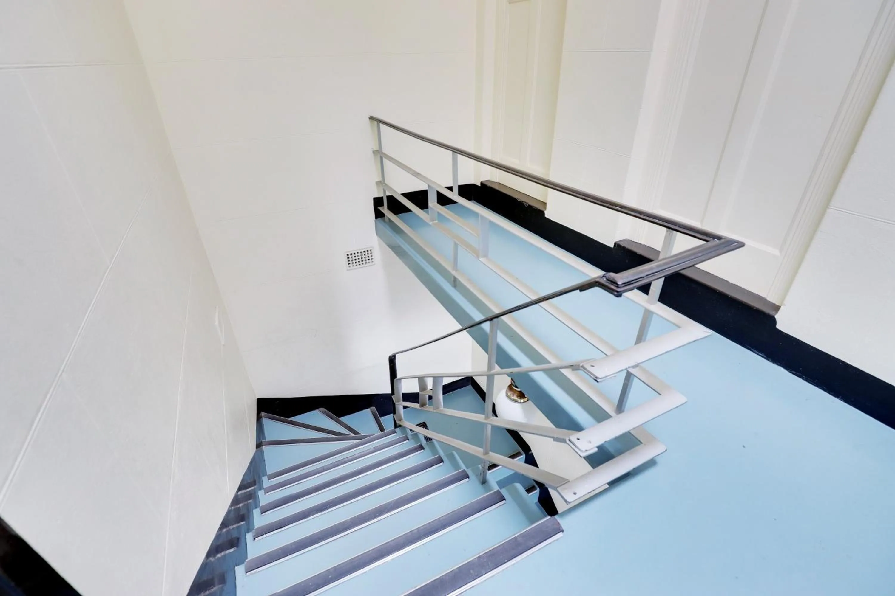 Property building in Bayview Apartments Glenelg