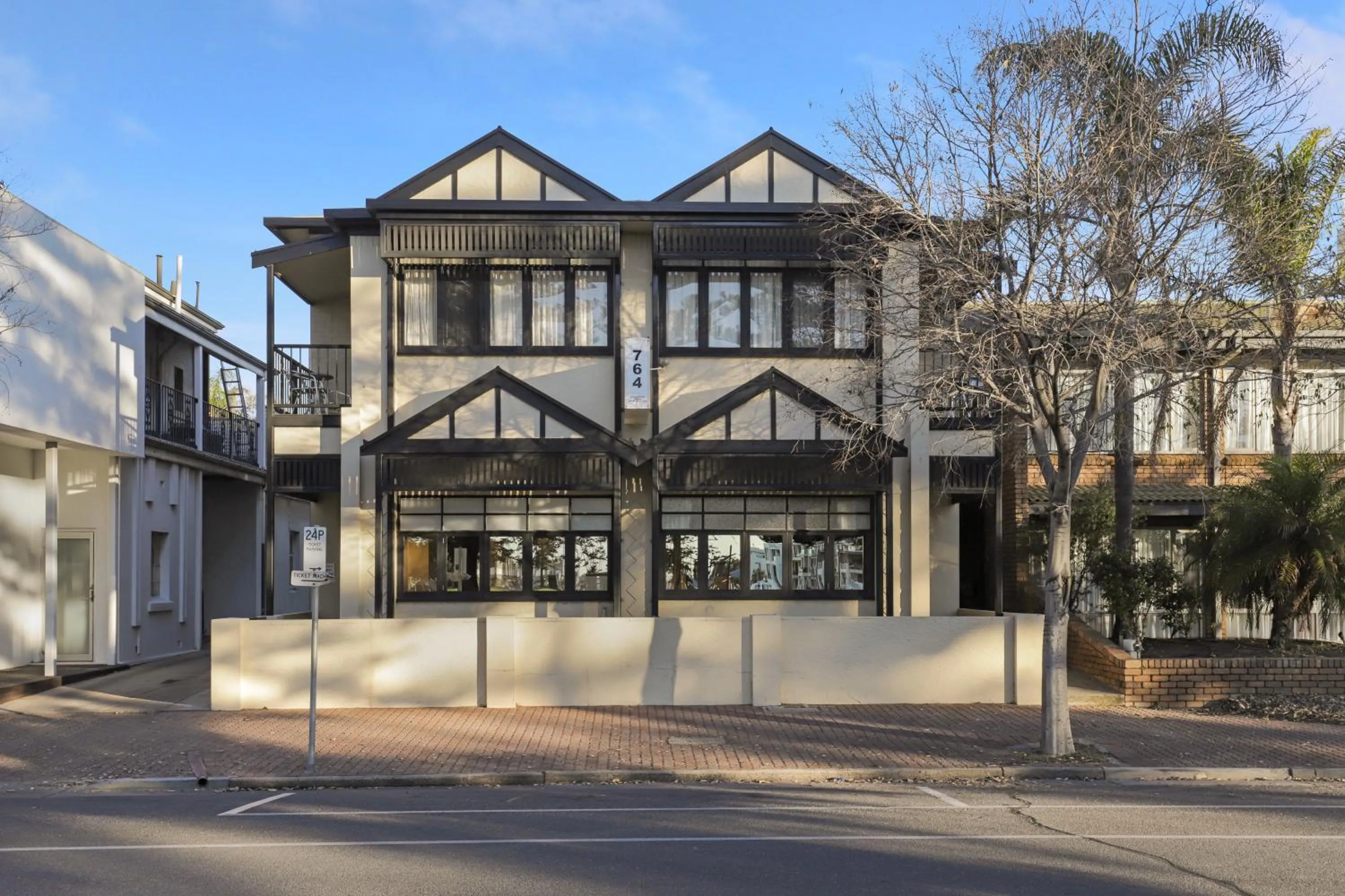 Bayview Apartments Glenelg