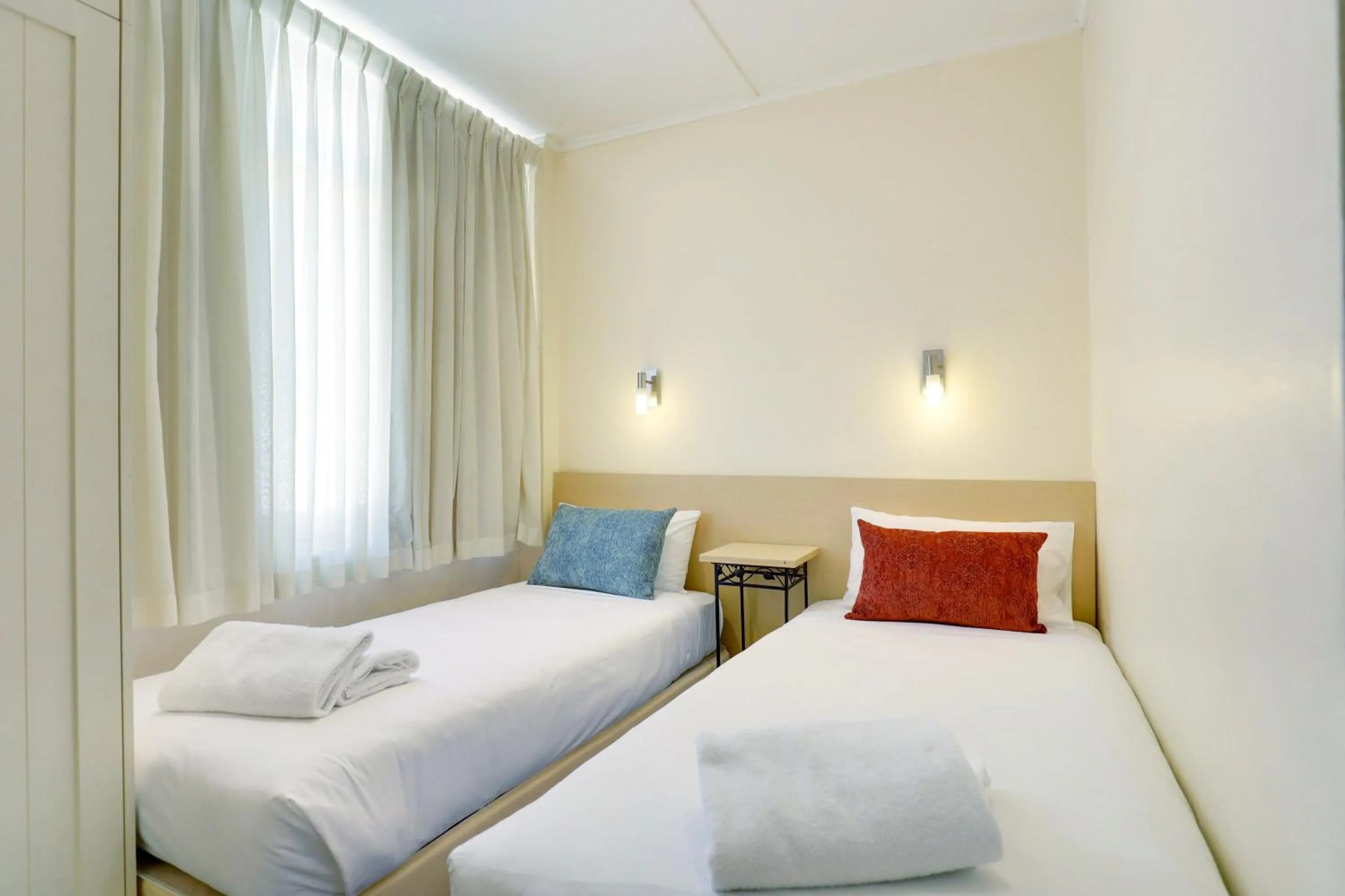 Bed in Bayview Apartments Glenelg