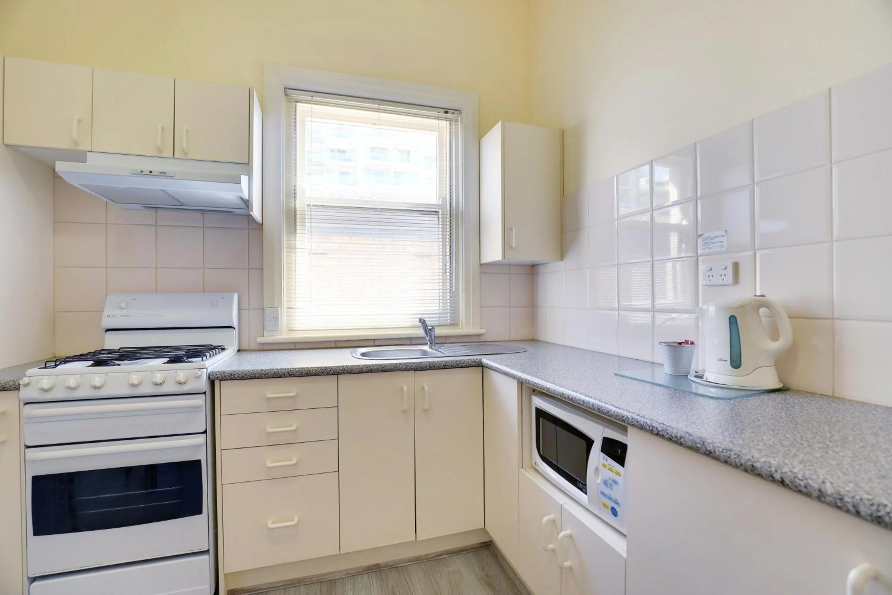 Bayview Apartments Glenelg