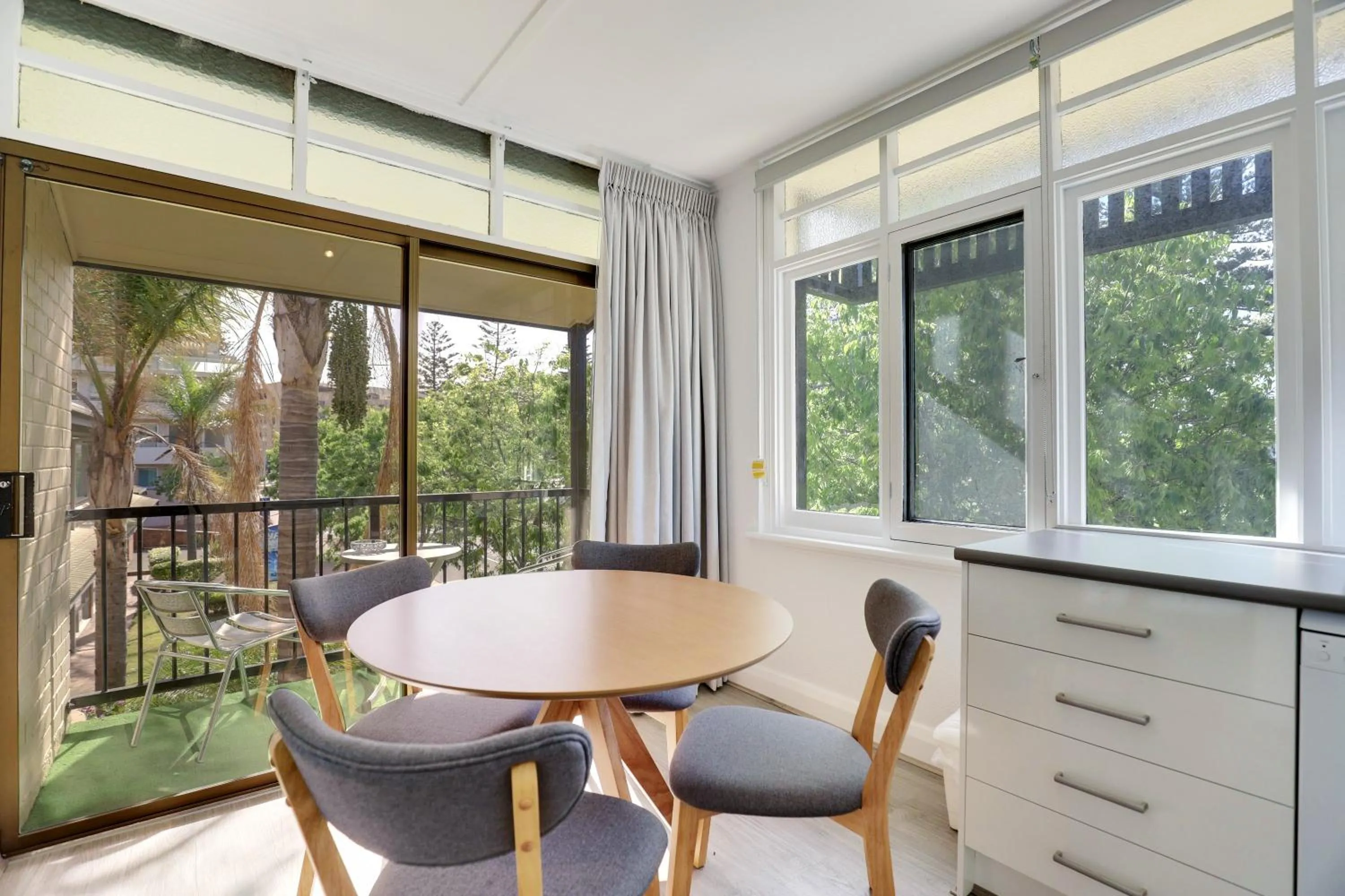 Dining area in Bayview Apartments Glenelg