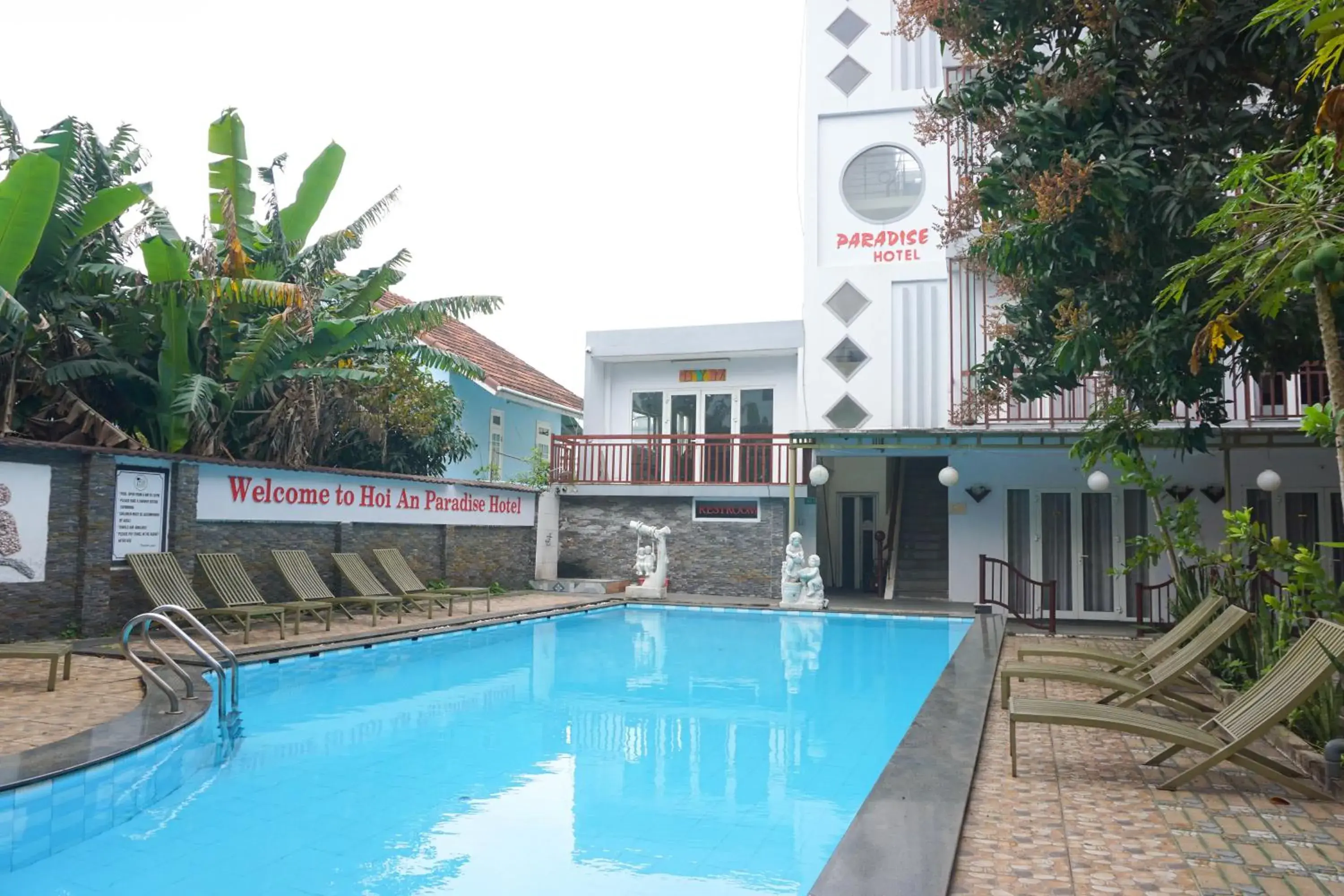 Swimming pool in Paradise Hotel Hoi An Swimming pool in Paradise Hotel Hoi An