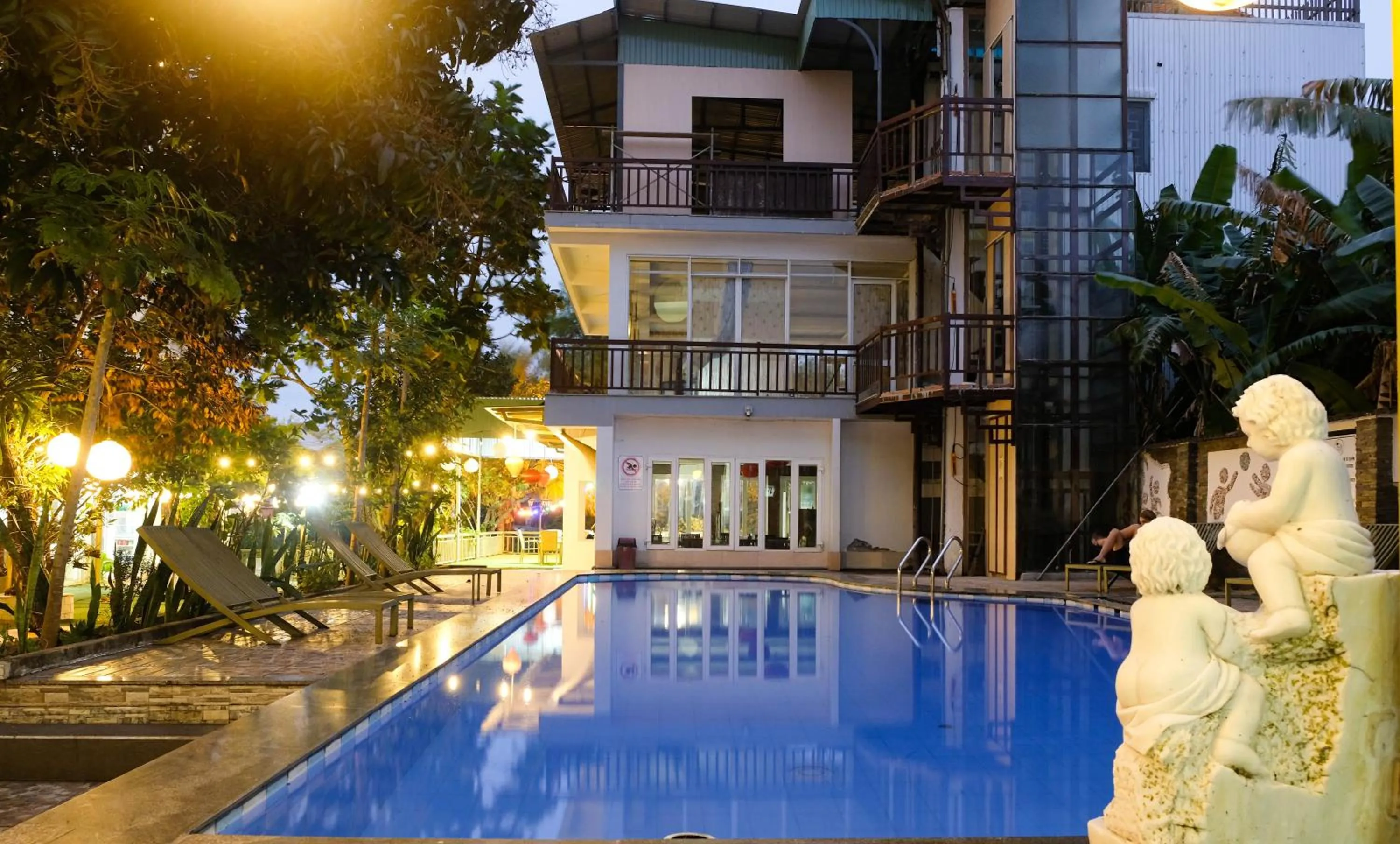 Property building in Paradise Hotel Hoi An