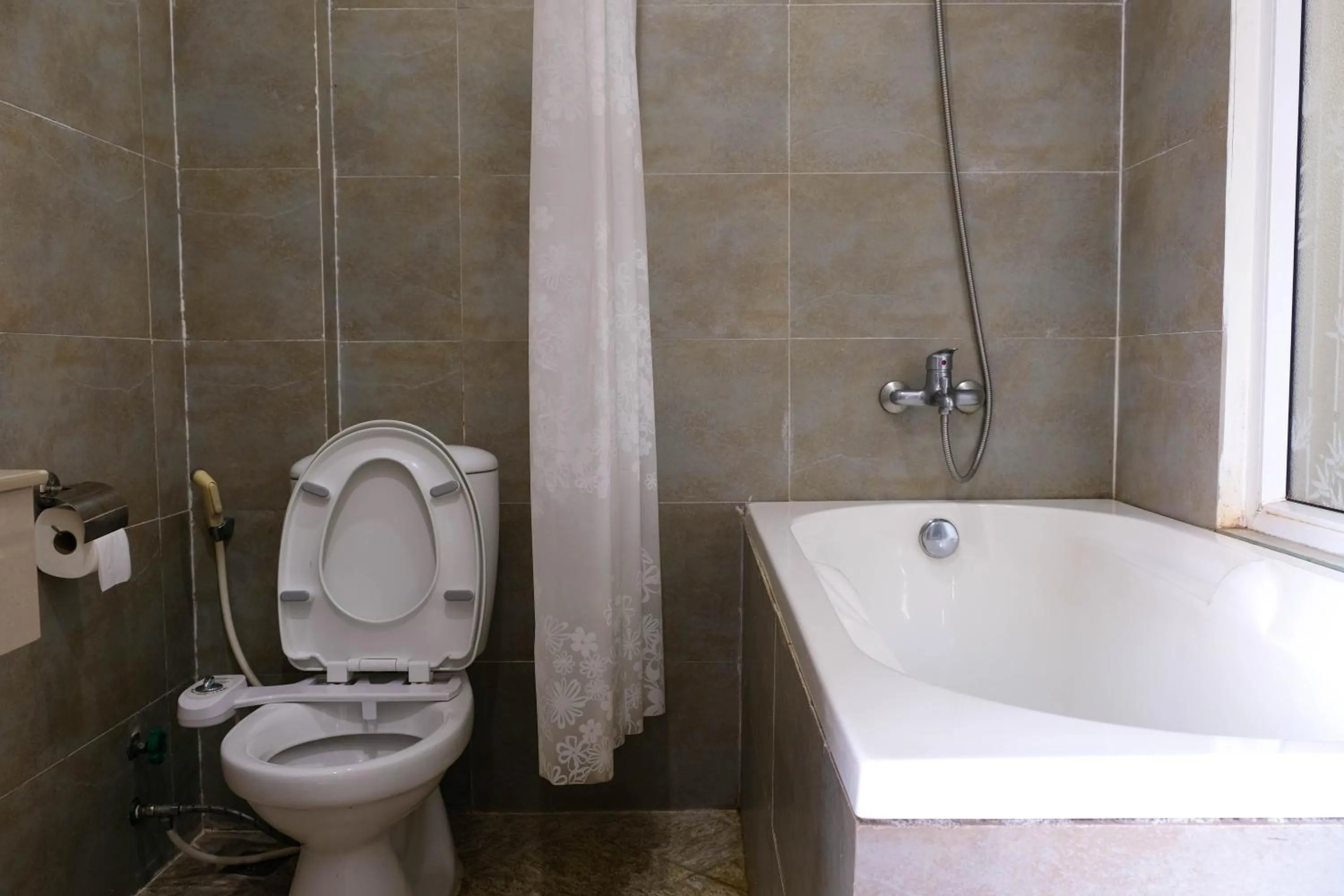 Shower in Paradise Hotel Hoi An