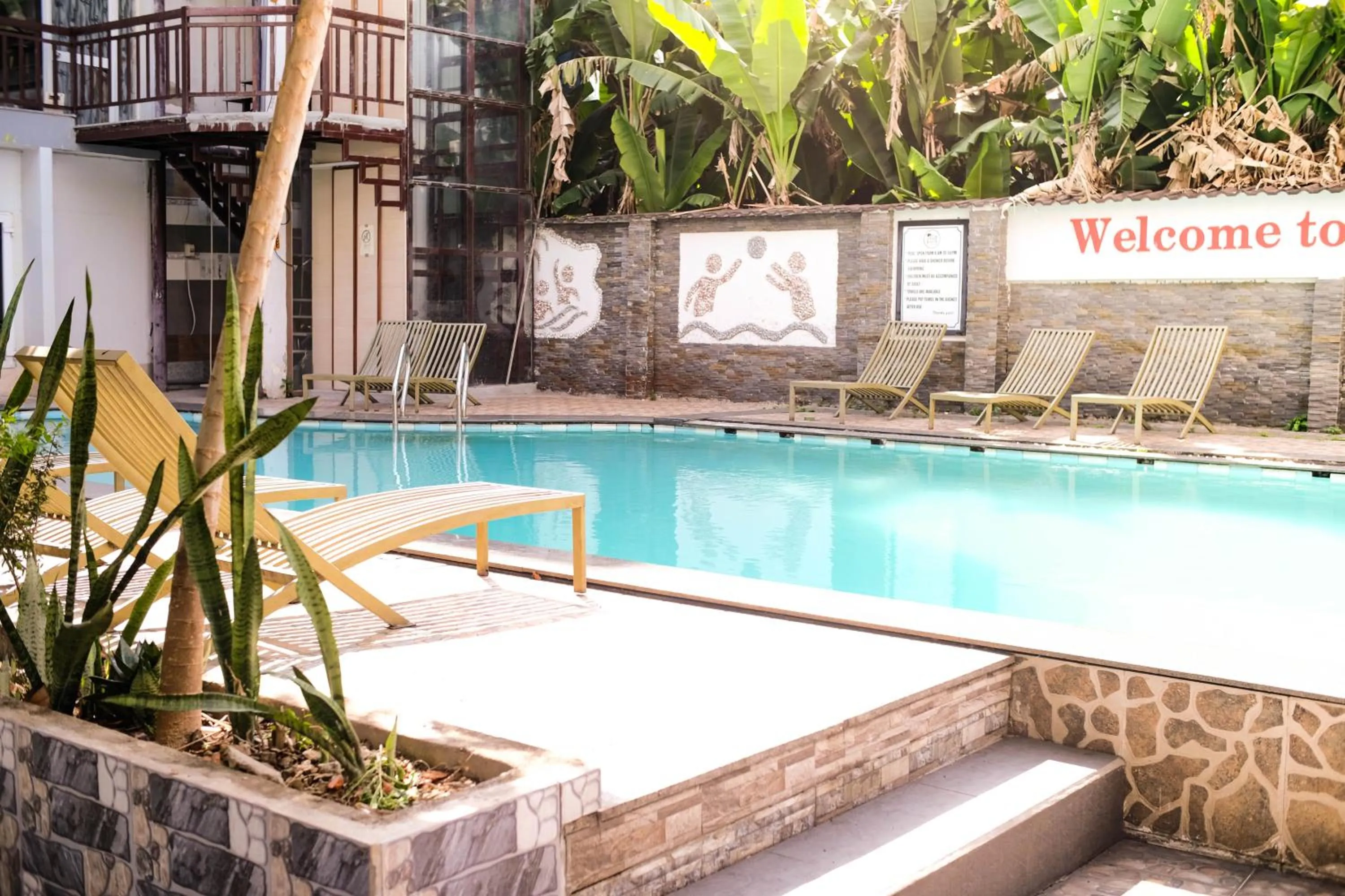 Swimming pool in Paradise Hotel Hoi An