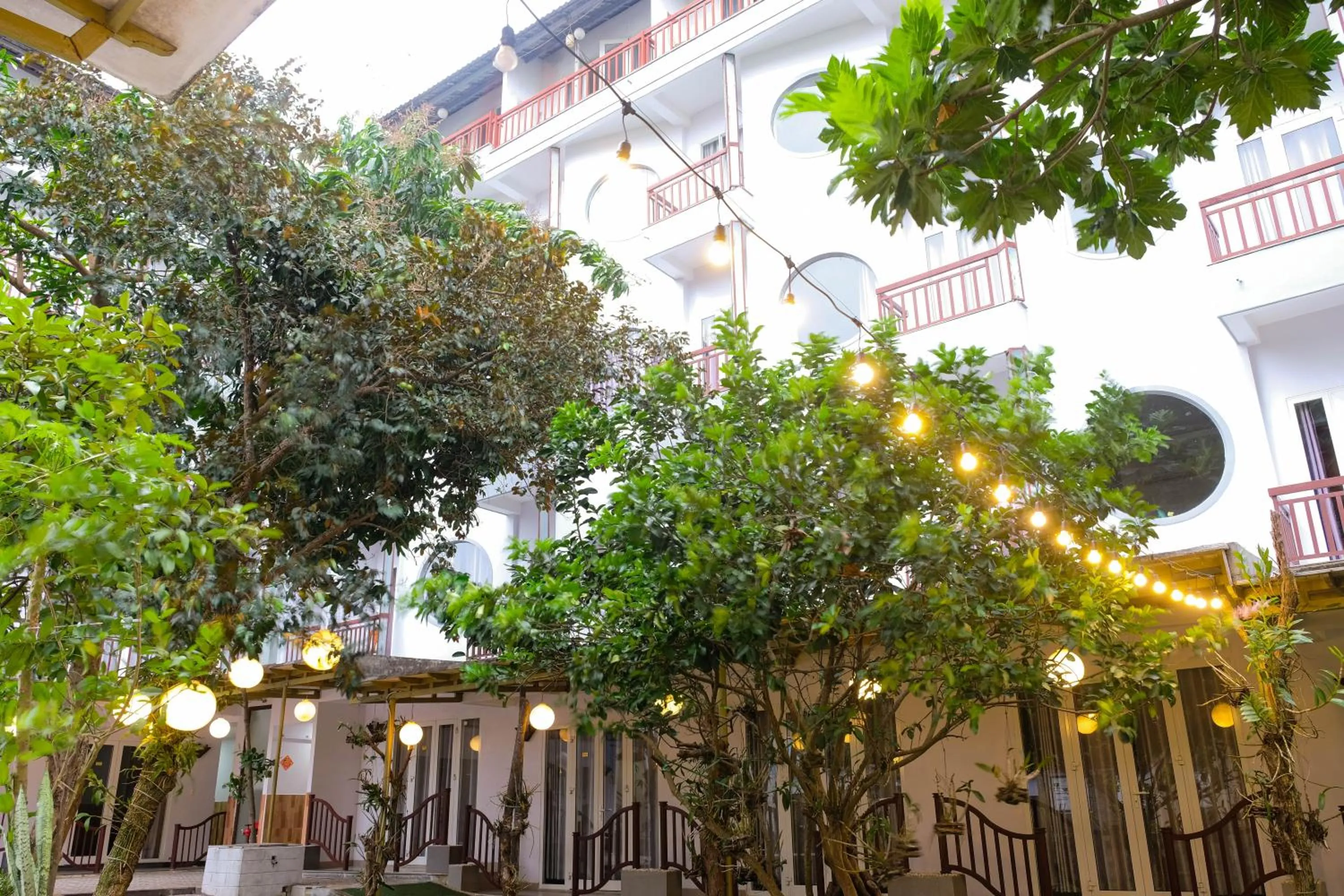 Spring in Paradise Hotel Hoi An