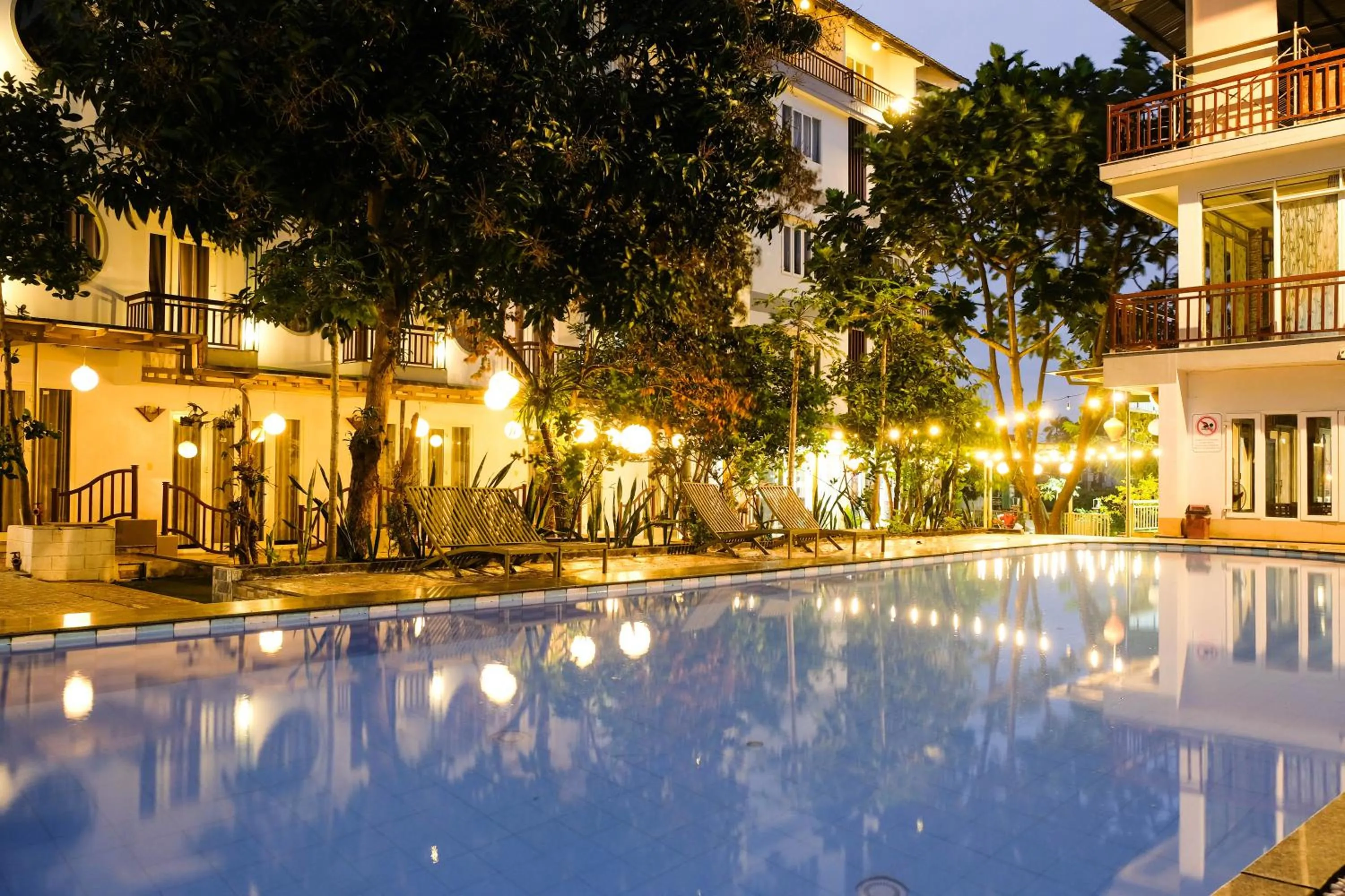 Pool view in Paradise Hotel Hoi An