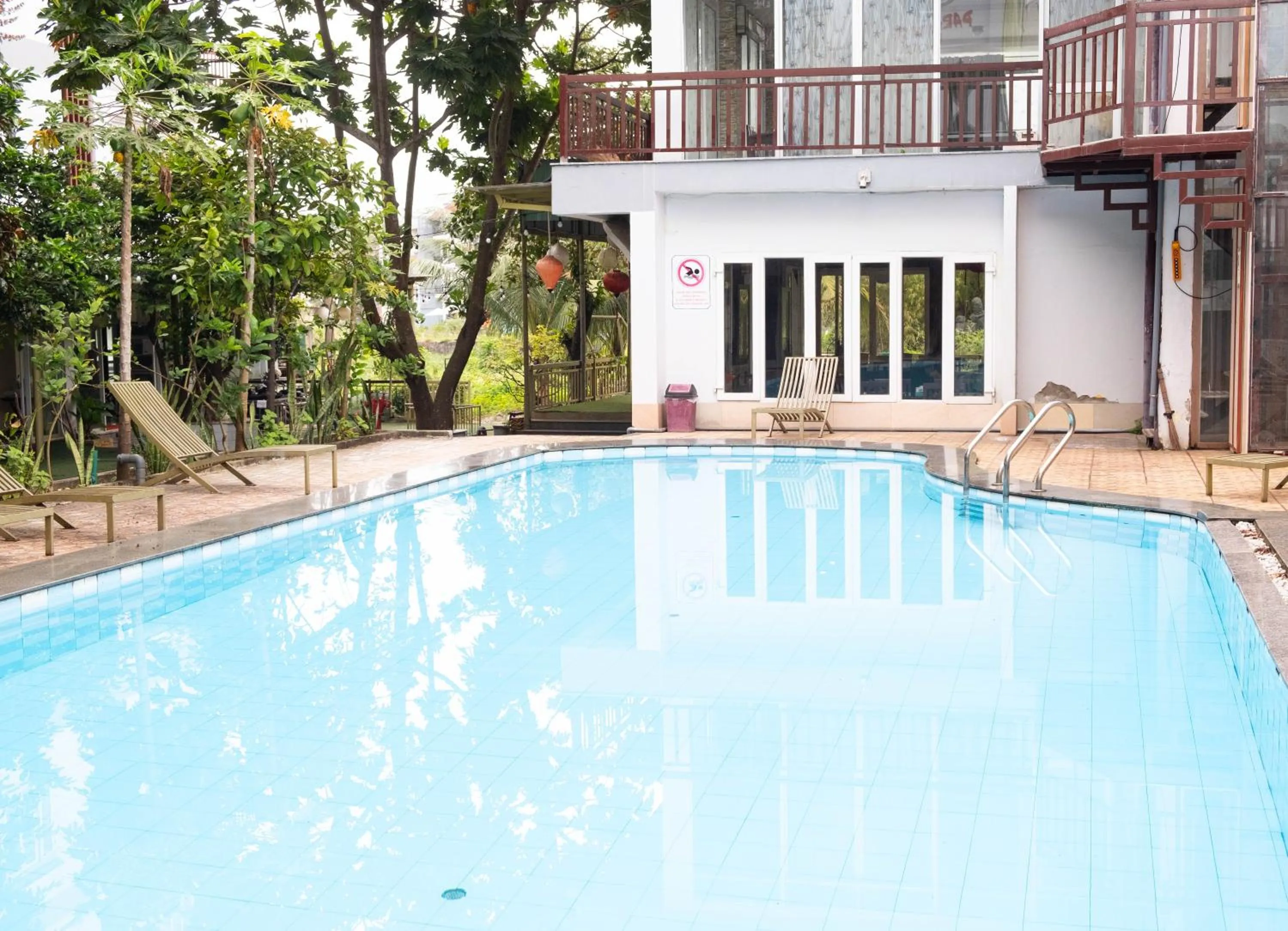 Swimming pool in Paradise Hotel Hoi An