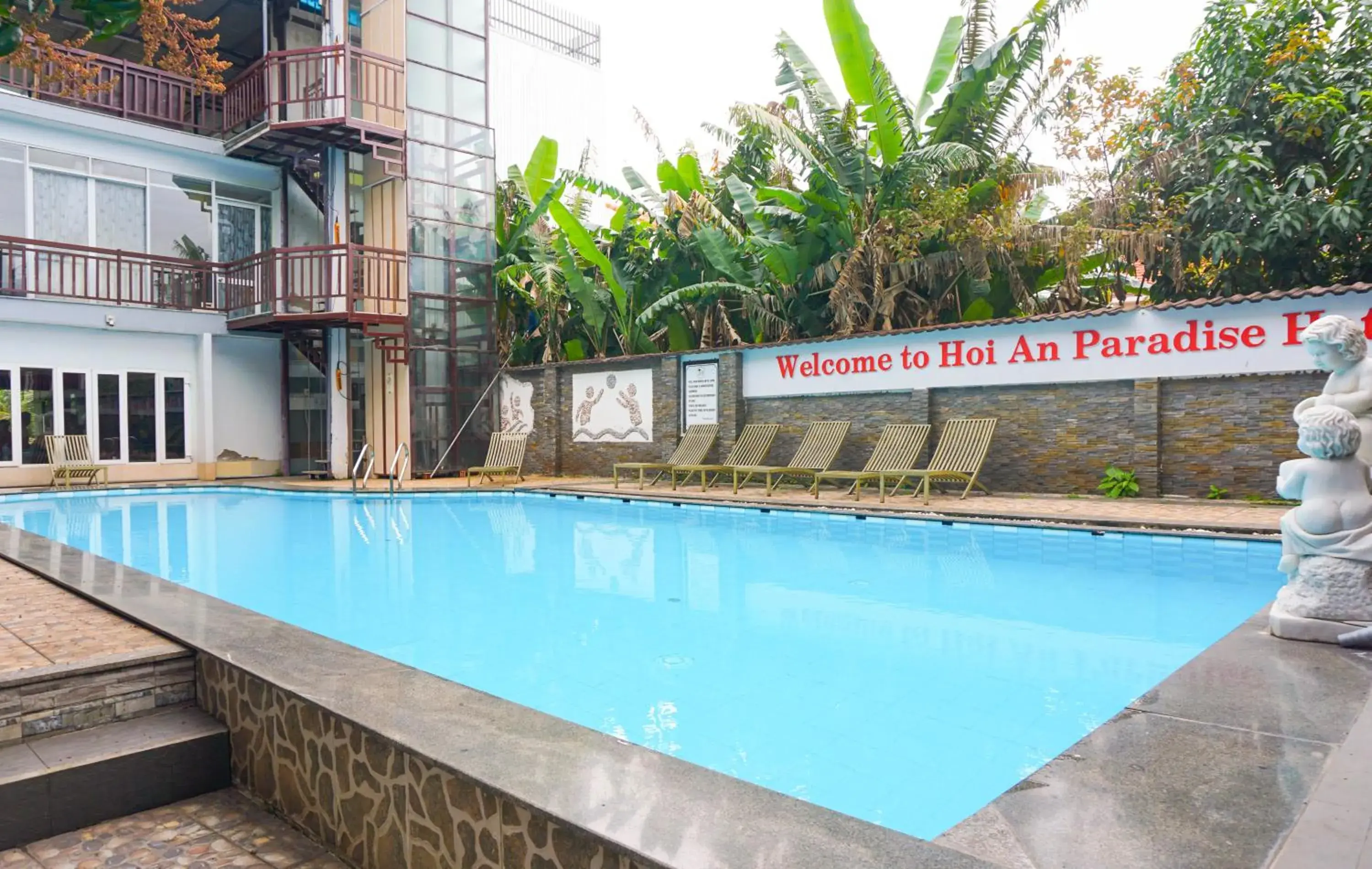 Swimming pool in Paradise Hotel Hoi An Swimming pool in Paradise Hotel Hoi An