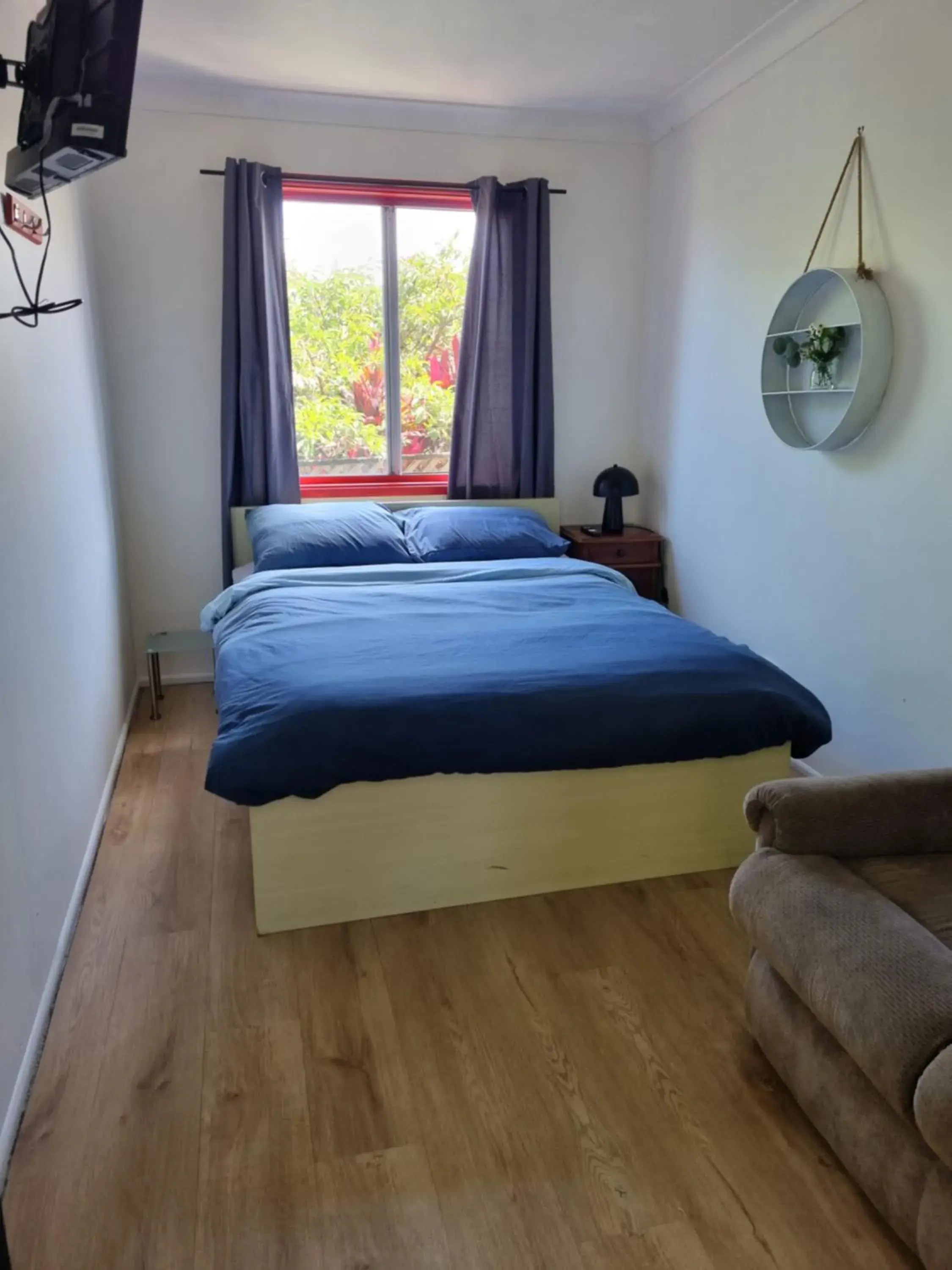 Double Room with Shared Bathroom (F) in Beachside Backpackers Double Room with Shared Bathroom (F) in Beachside Backpackers