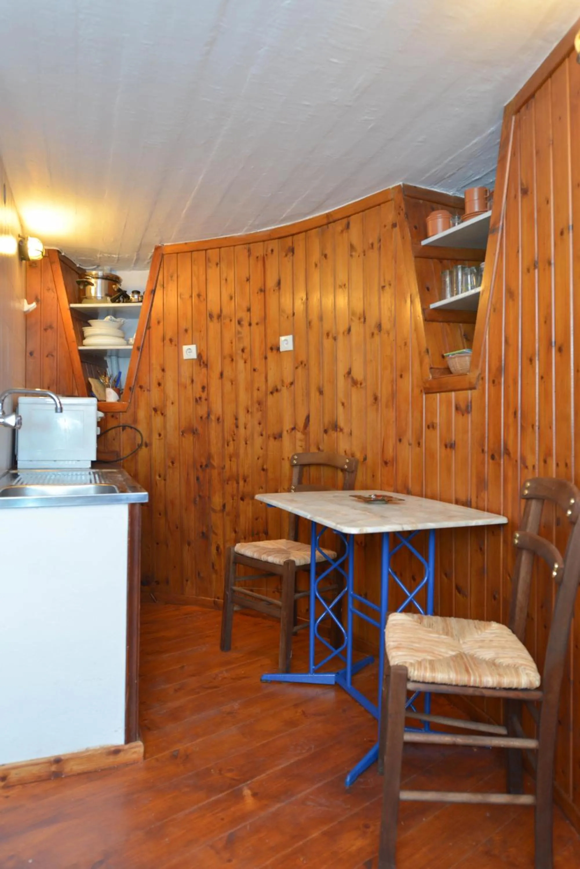 Kitchen or kitchenette in Windmill Villas