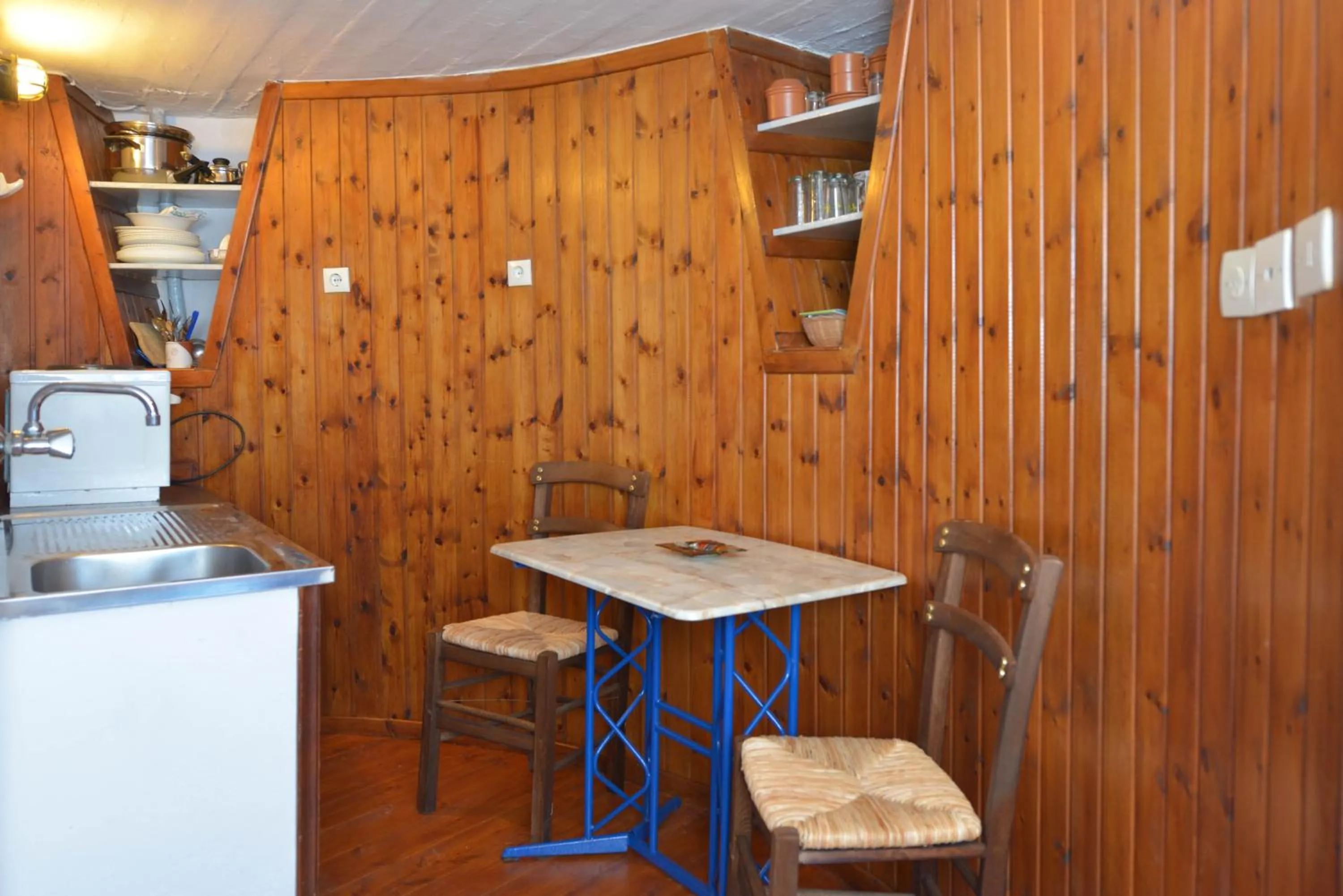 Kitchen or kitchenette in Windmill Villas
