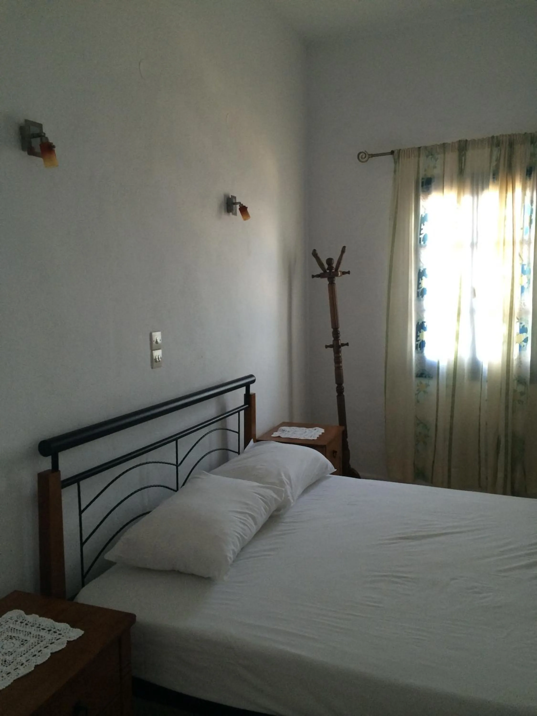 Decorative detail, Bed in Windmill Villas