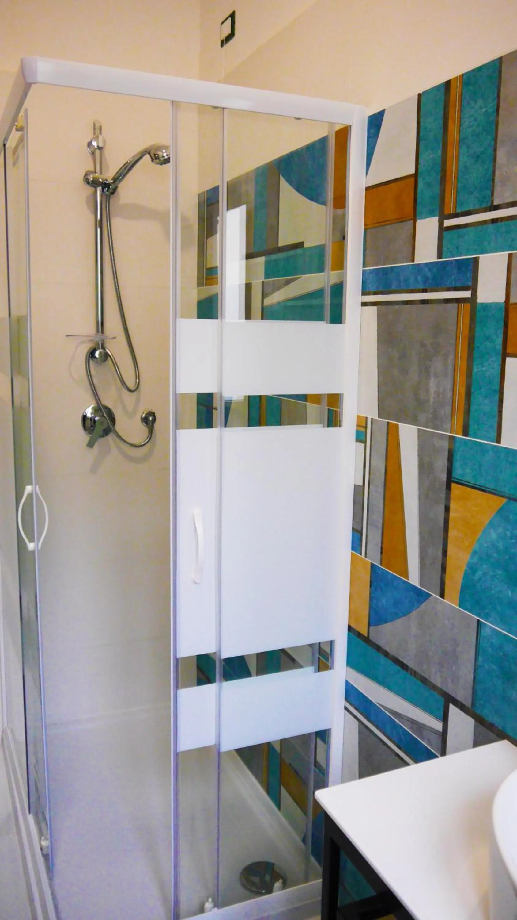 Shower in HOTEL HOUSE GARGANO