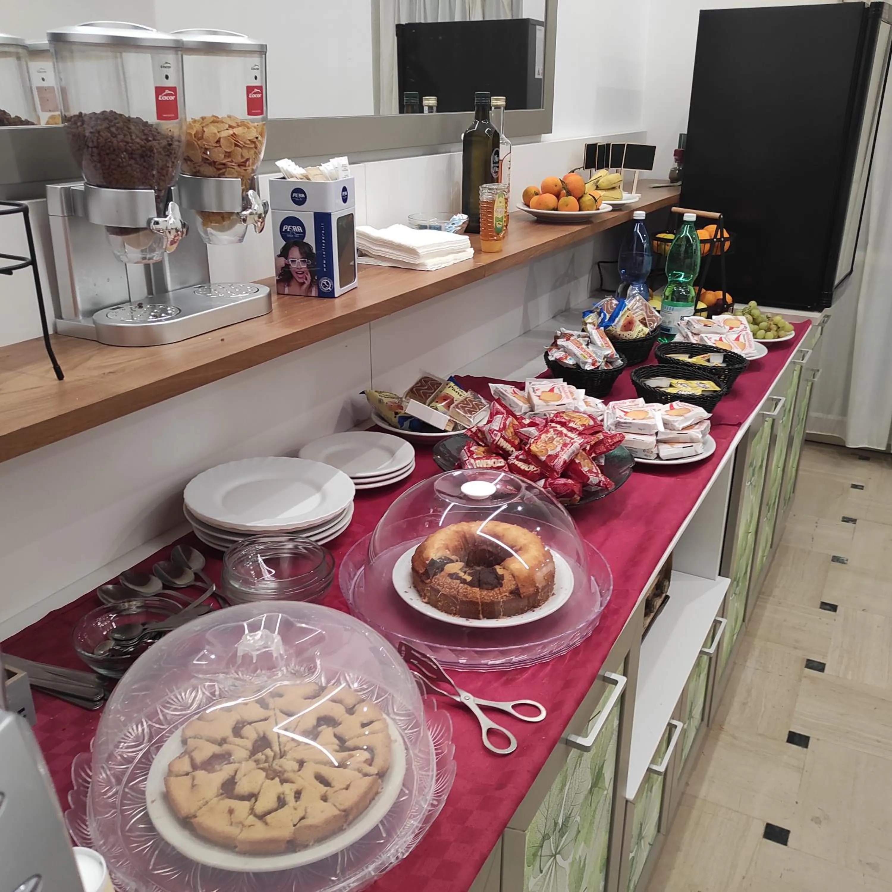 Buffet breakfast in HOTEL HOUSE GARGANO