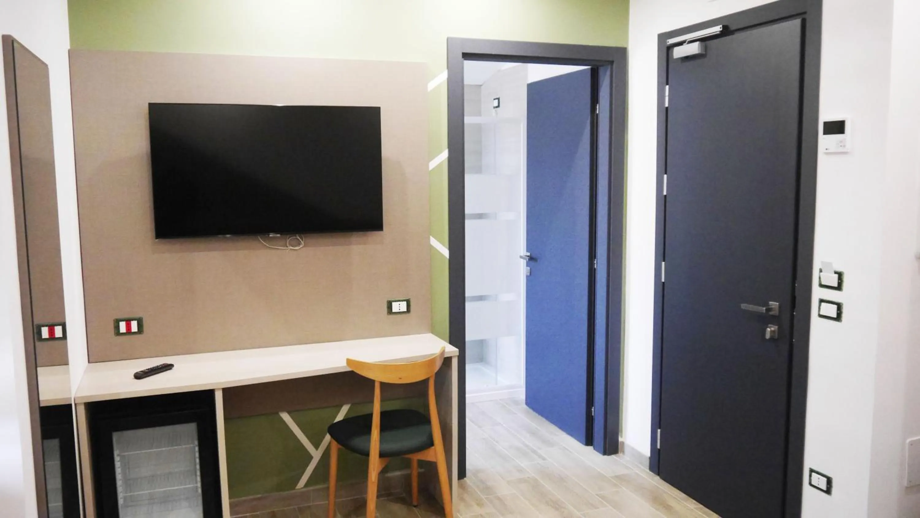 TV and multimedia in HOTEL HOUSE GARGANO