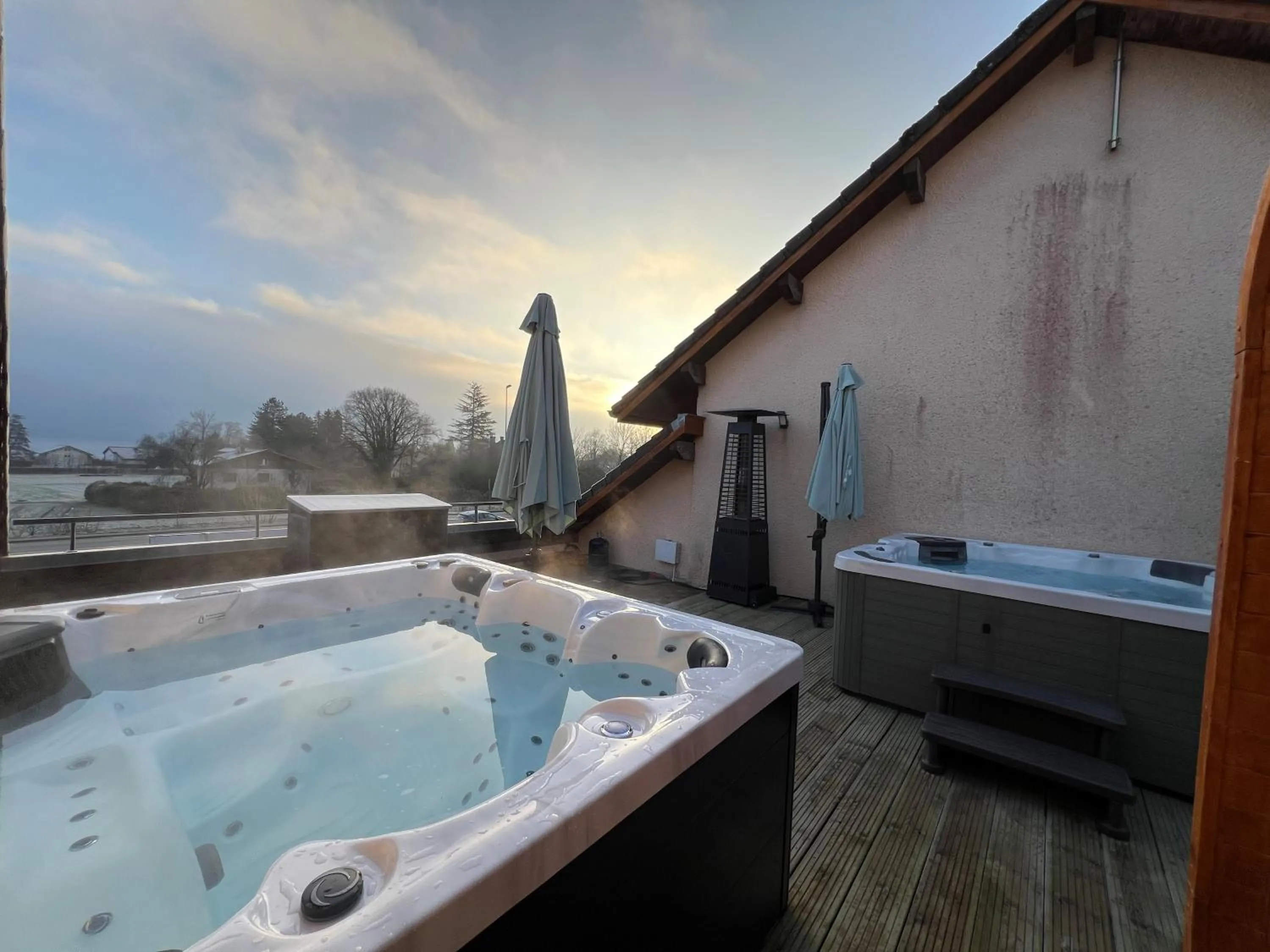 Hot Tub in La Parenthèse Enchantée