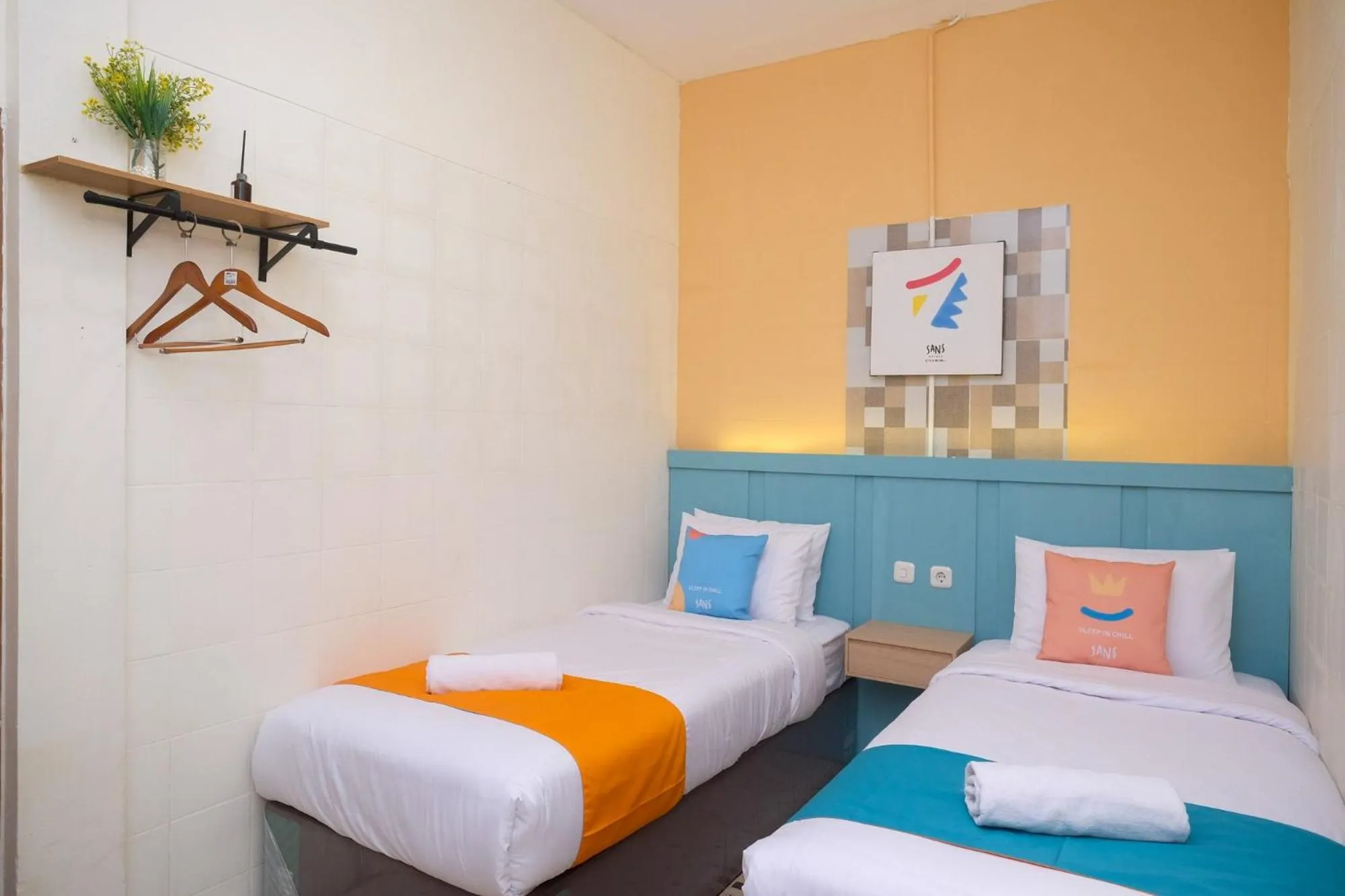 Bed in Sans Hotel City Inn Solo by RedDoorz