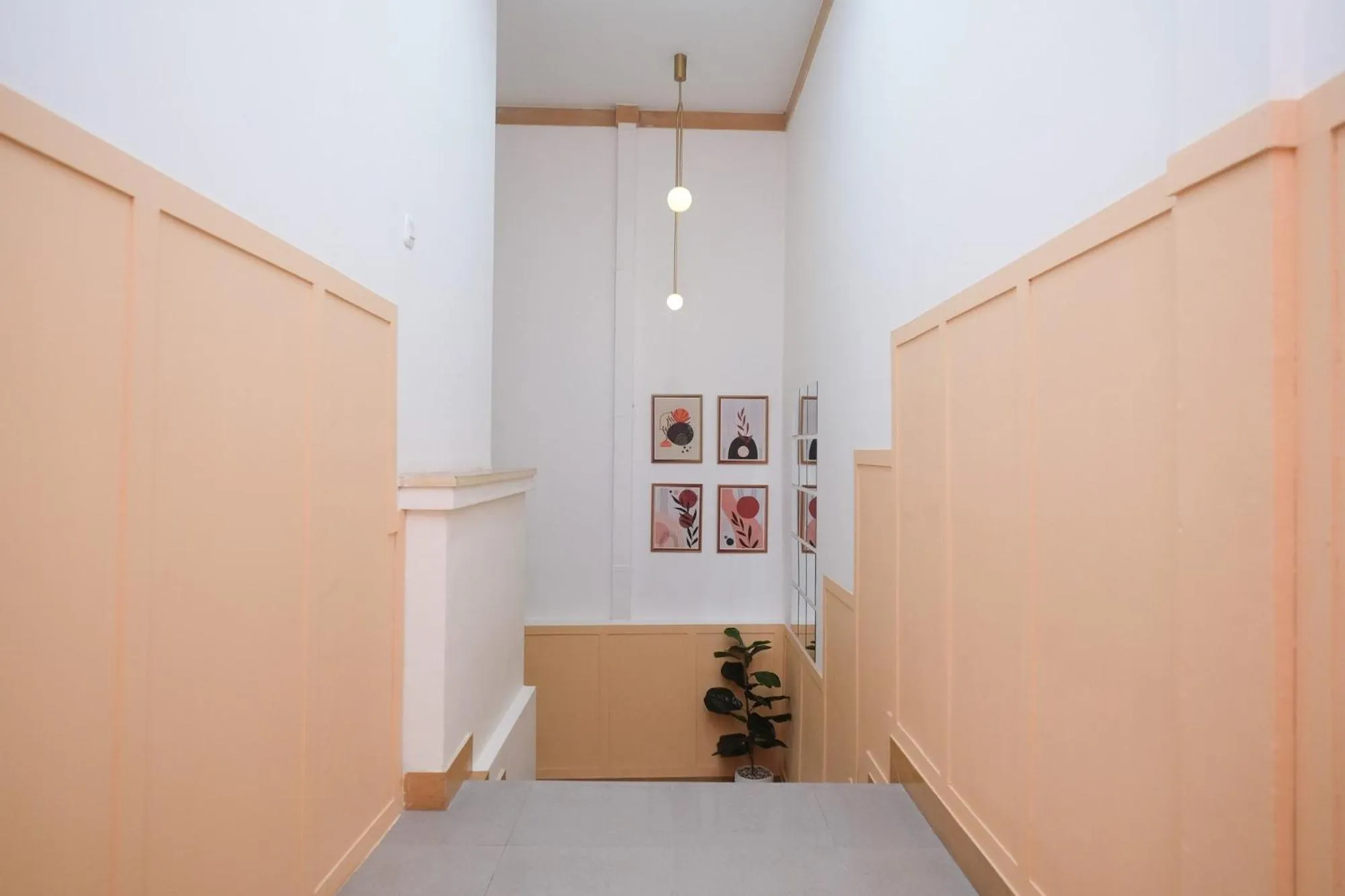 Property building in Sans Hotel City Inn Solo by RedDoorz