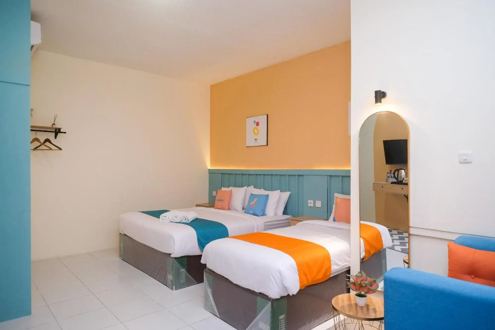 Bed in Sans Hotel City Inn Solo by RedDoorz Bed in Sans Hotel City Inn Solo by RedDoorz