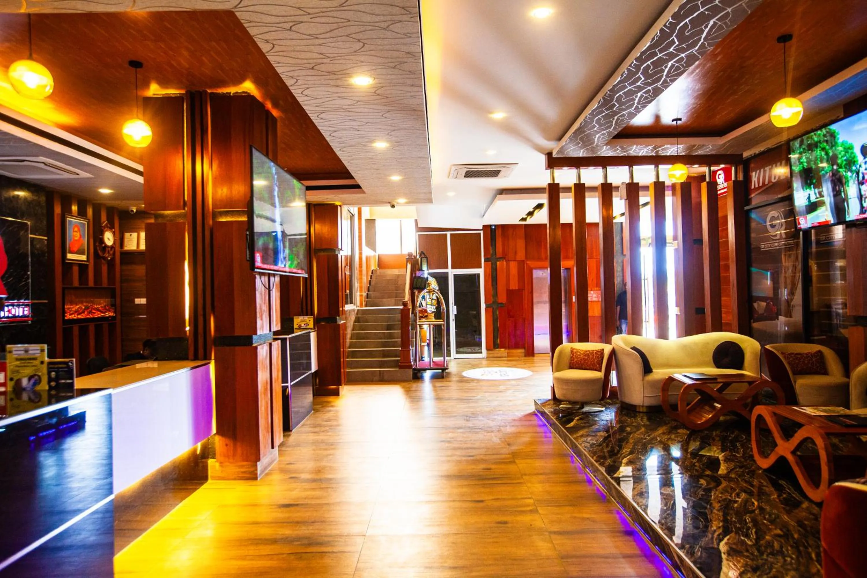 Lobby or reception in GR Comfort Hotel