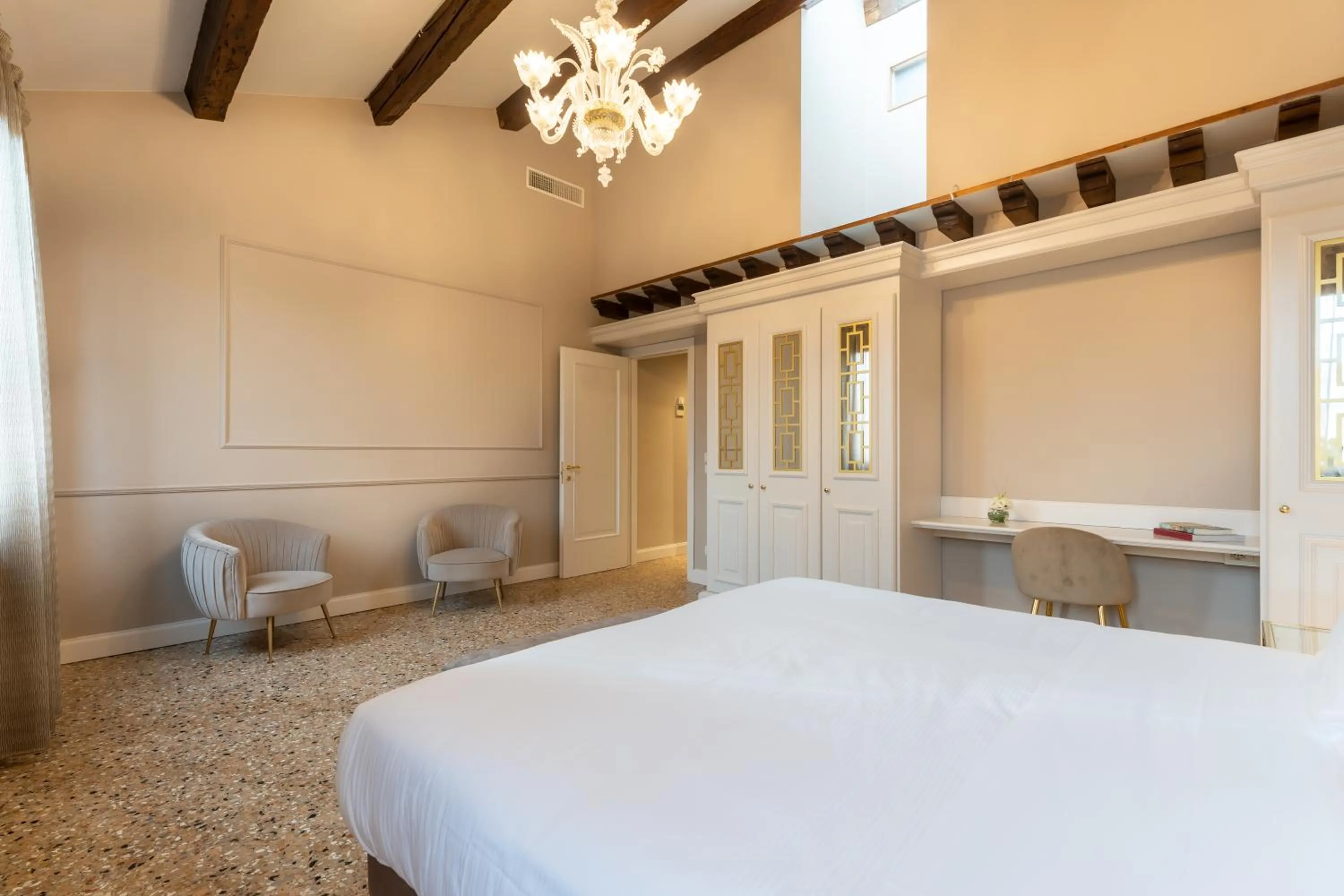 Photo of the whole room, Bed in San Vio Palace Luxury Apartments