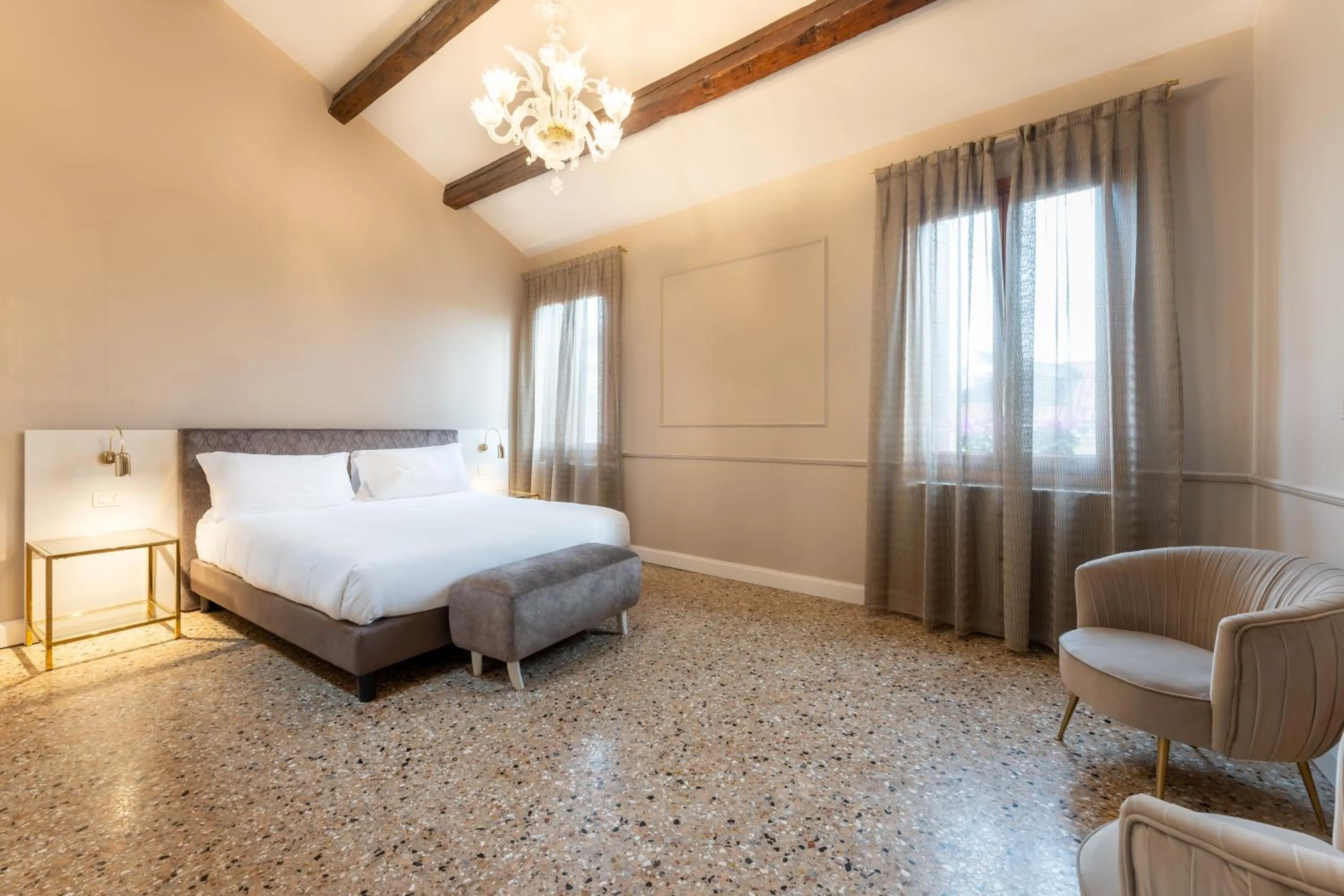 Photo of the whole room, Bed in San Vio Palace Luxury Apartments
